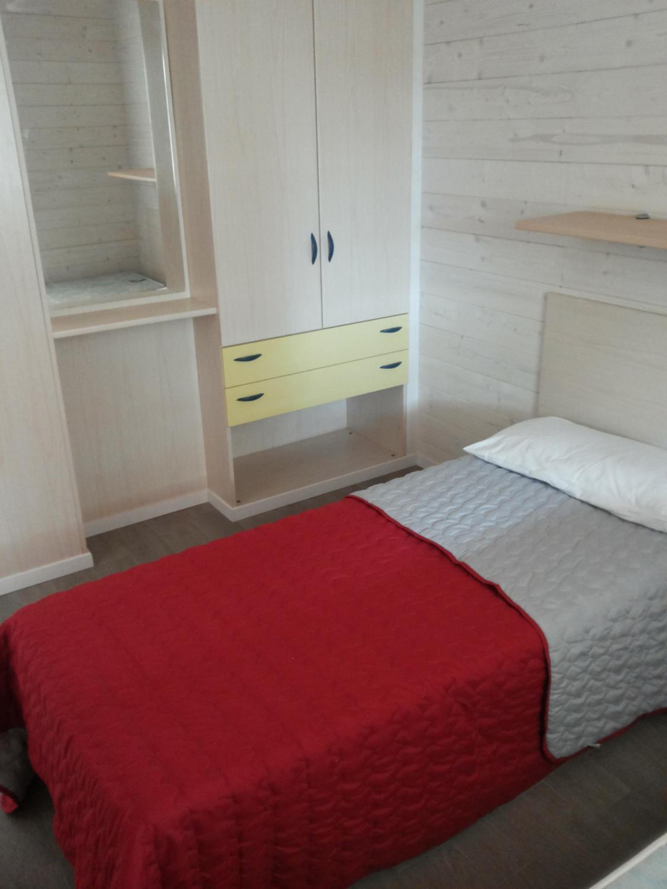 Deluxe Two-Bedroom Bungalow photo 1