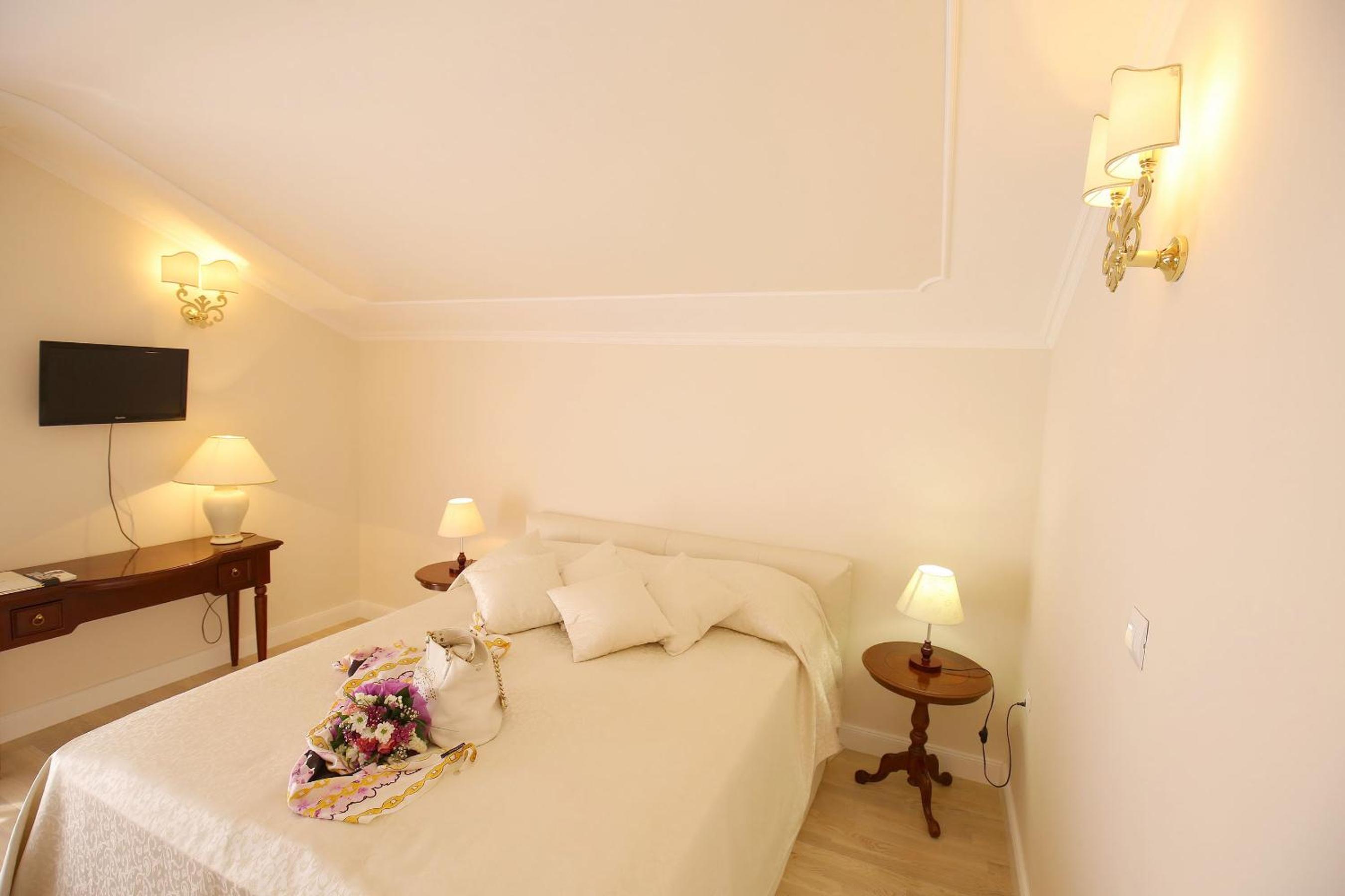 Superior Double Room with Balcony and Sea View - Photo 28