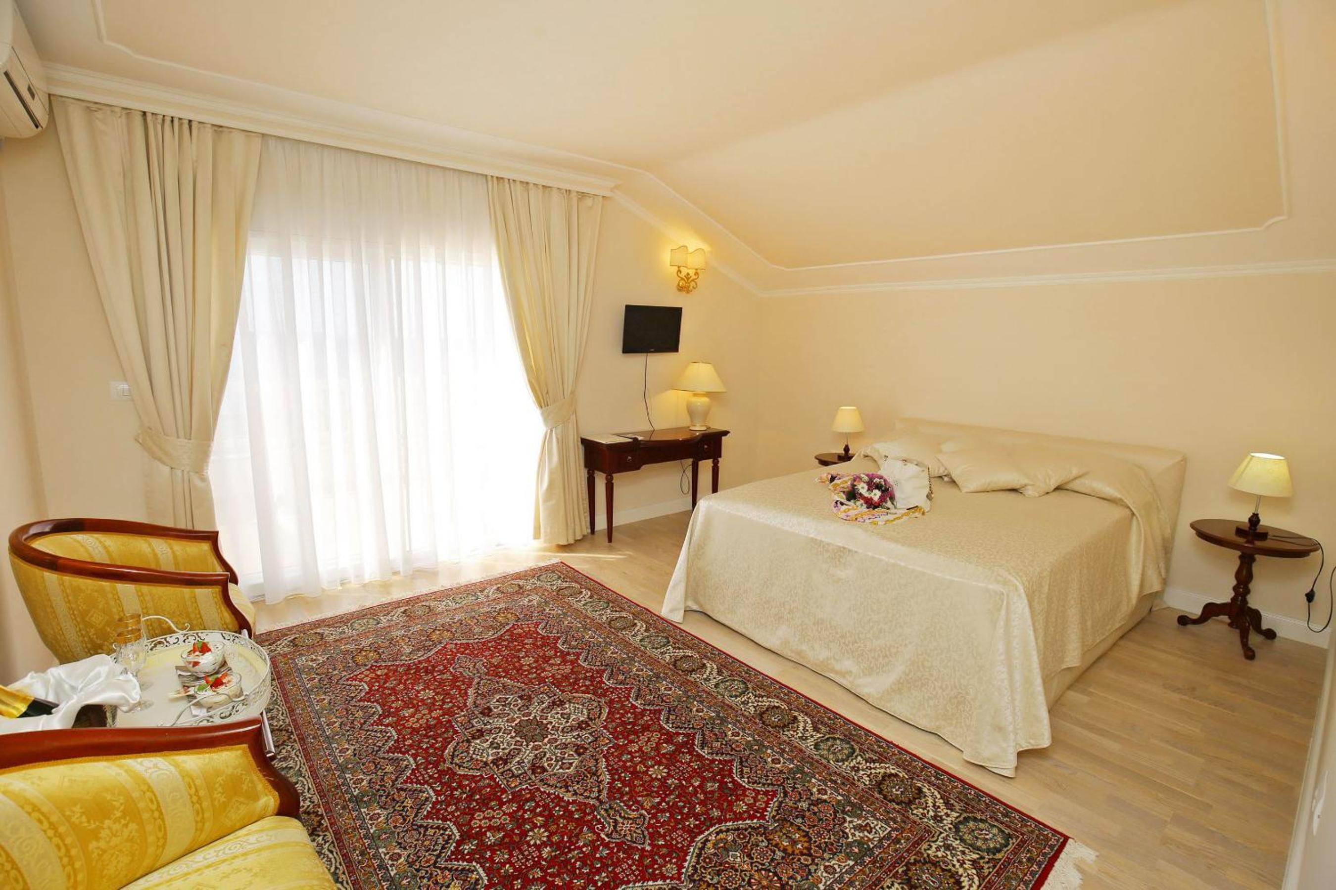 Superior Double Room with Balcony and Sea View - Photo 13