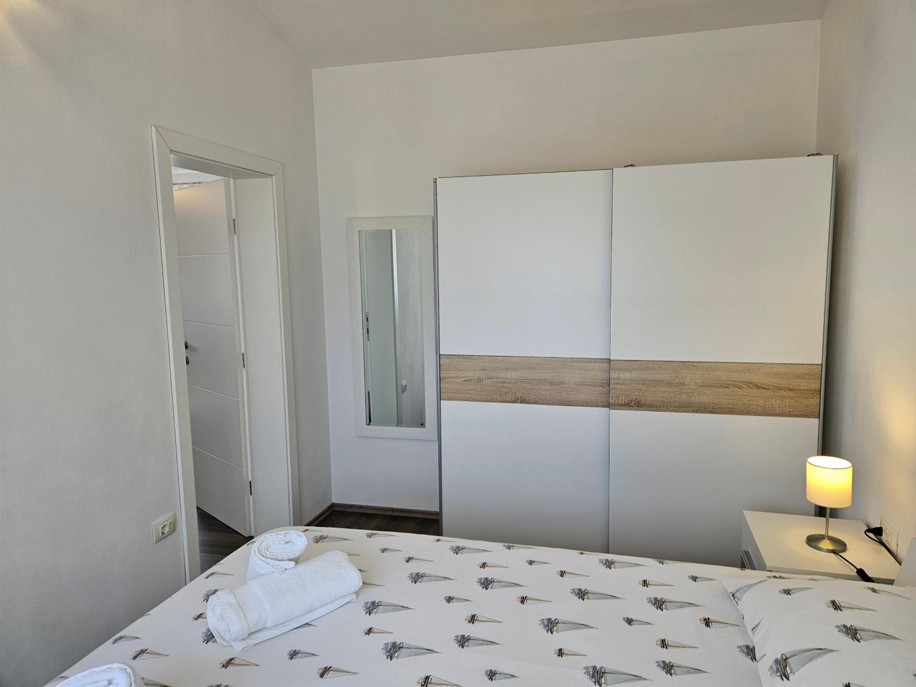 One-Bedroom Apartment - Photo 74
