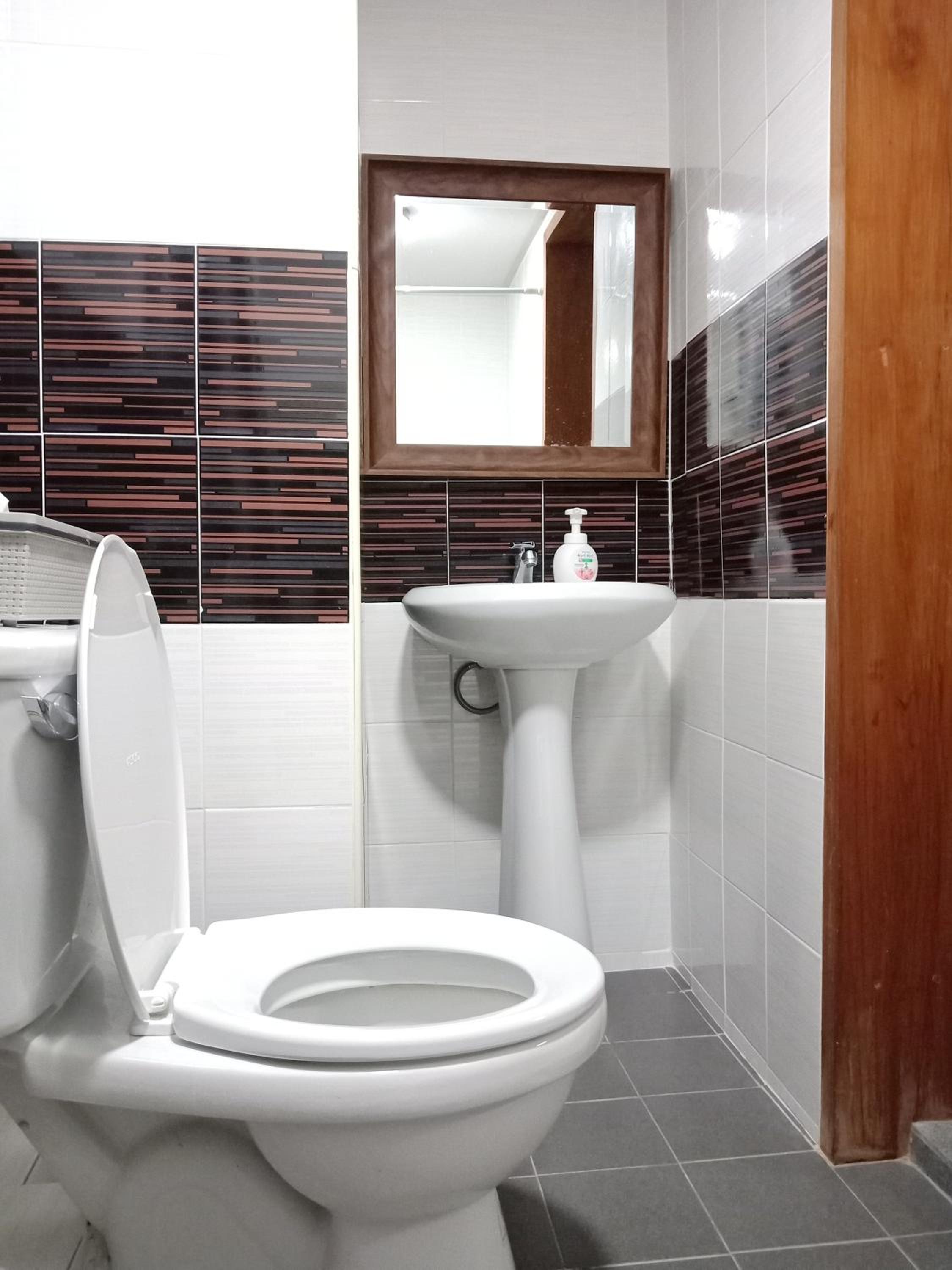 One-Bedroom Apartment - Photo 9