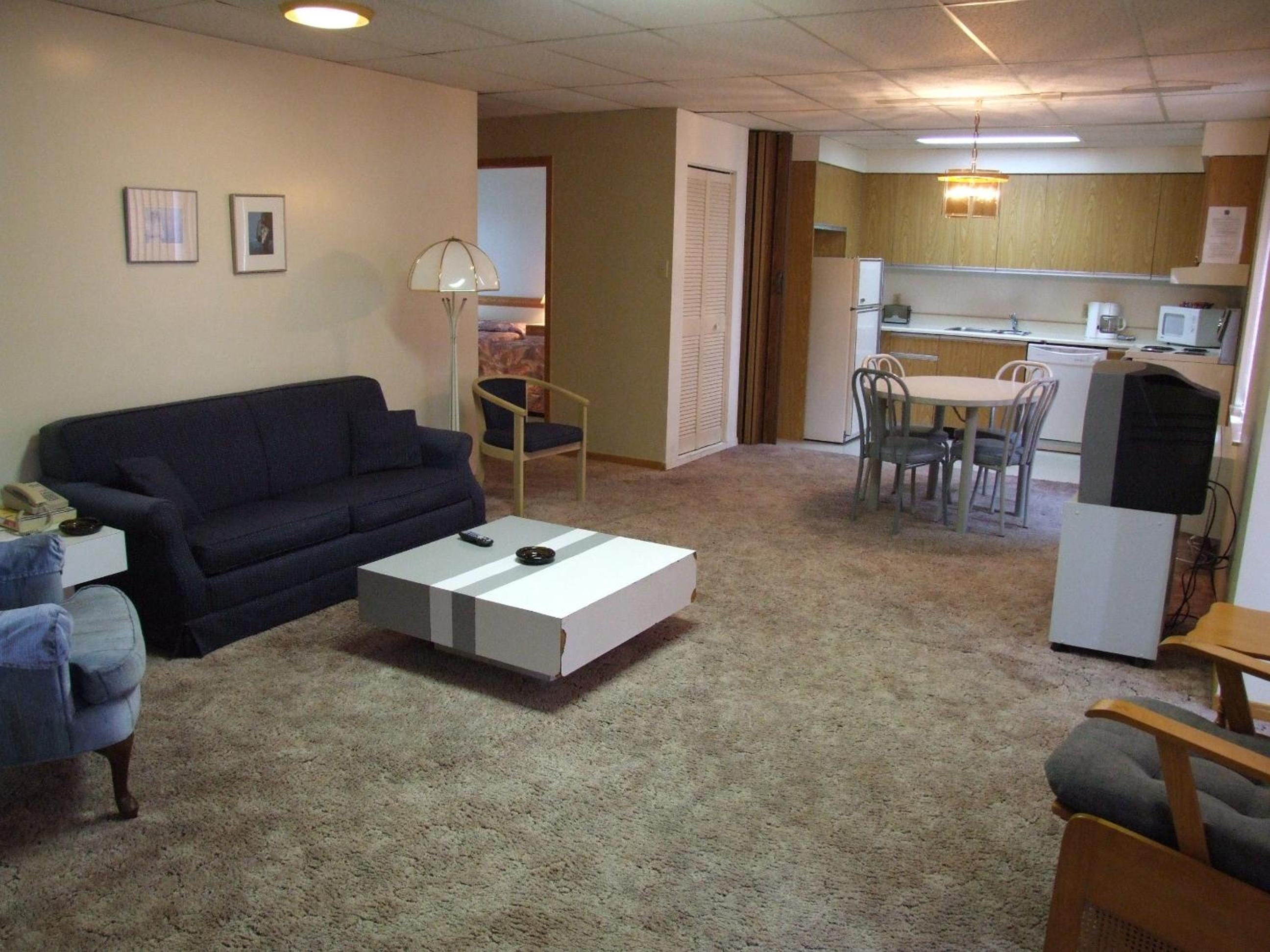Two-Bedroom Apartment (4-6 Adults) - Photo 1
