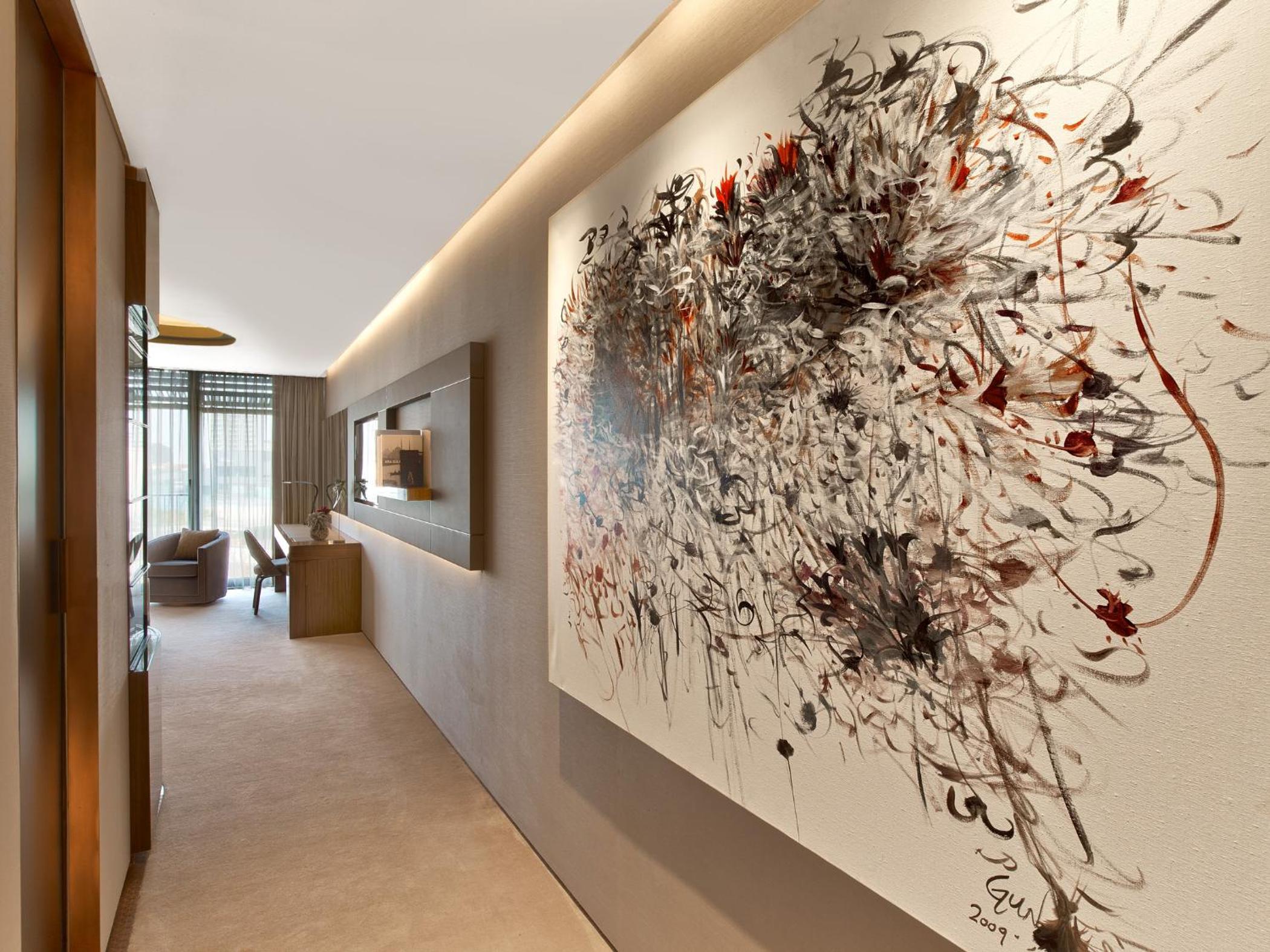 Grand Superior Room with Abdi Ipekci Street View and Balcony (St. Regis Butler Service)
