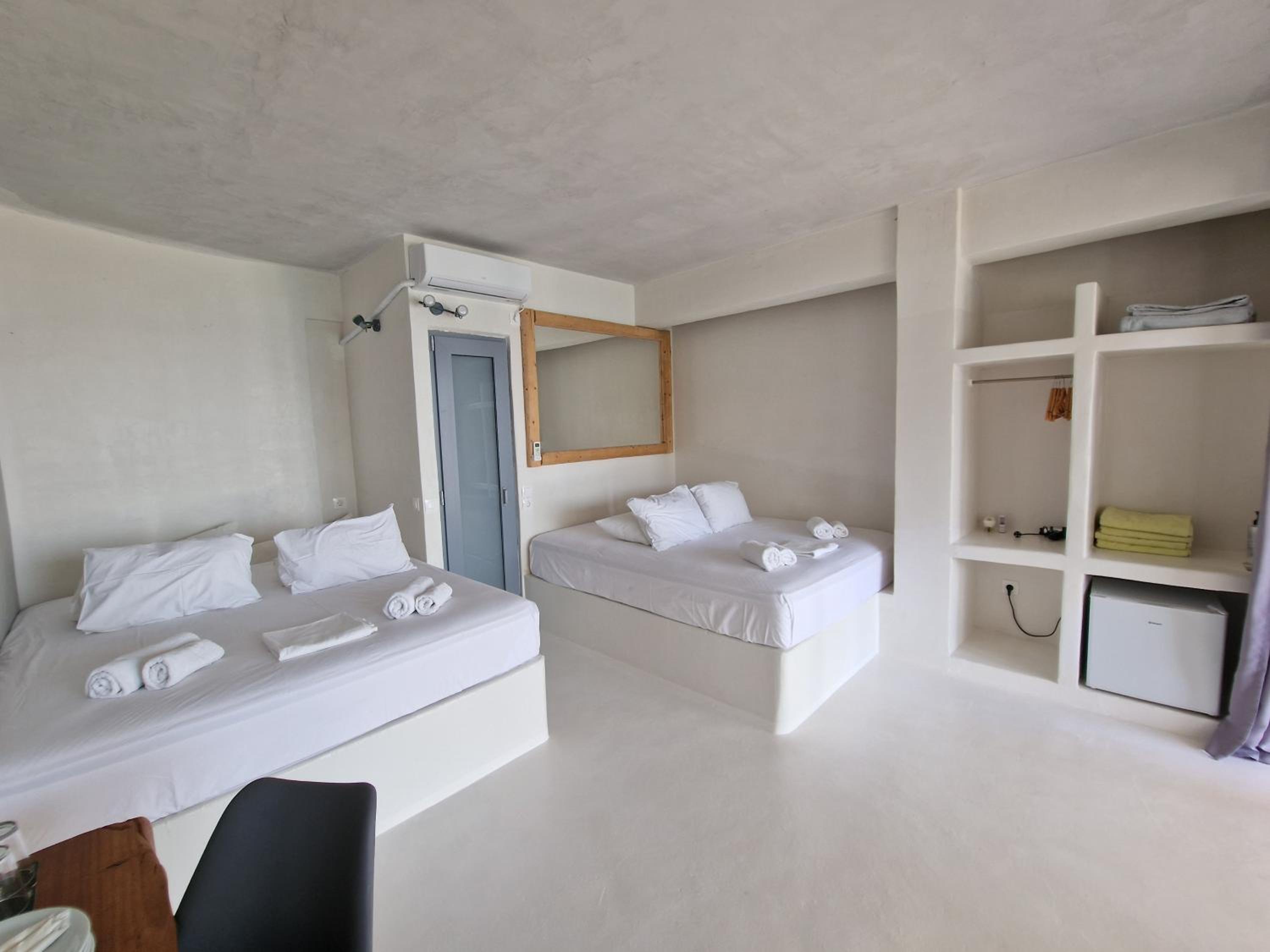 Quadruple Room with Sea View