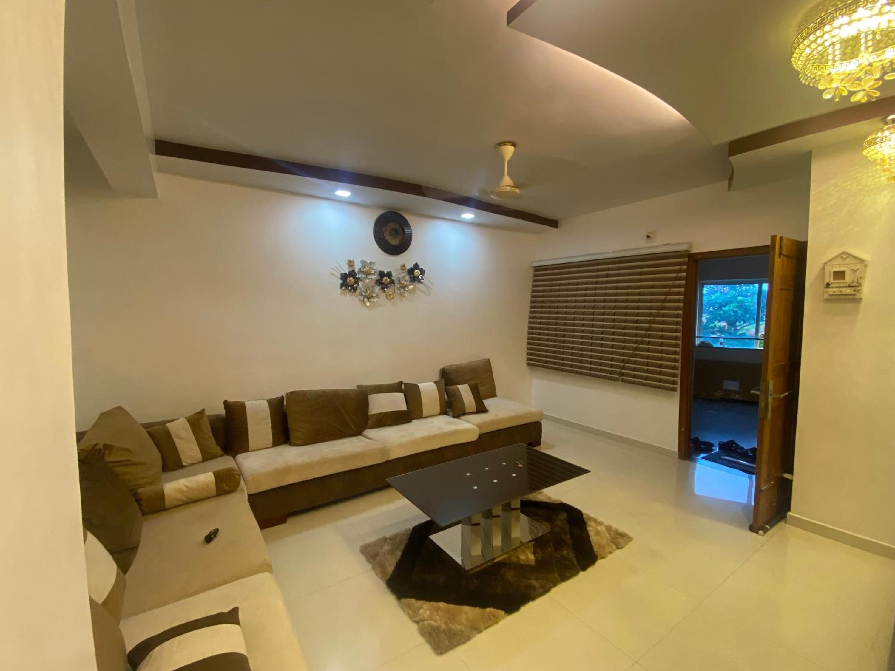 Three-Bedroom Premium Apartment with Balcony photo 2