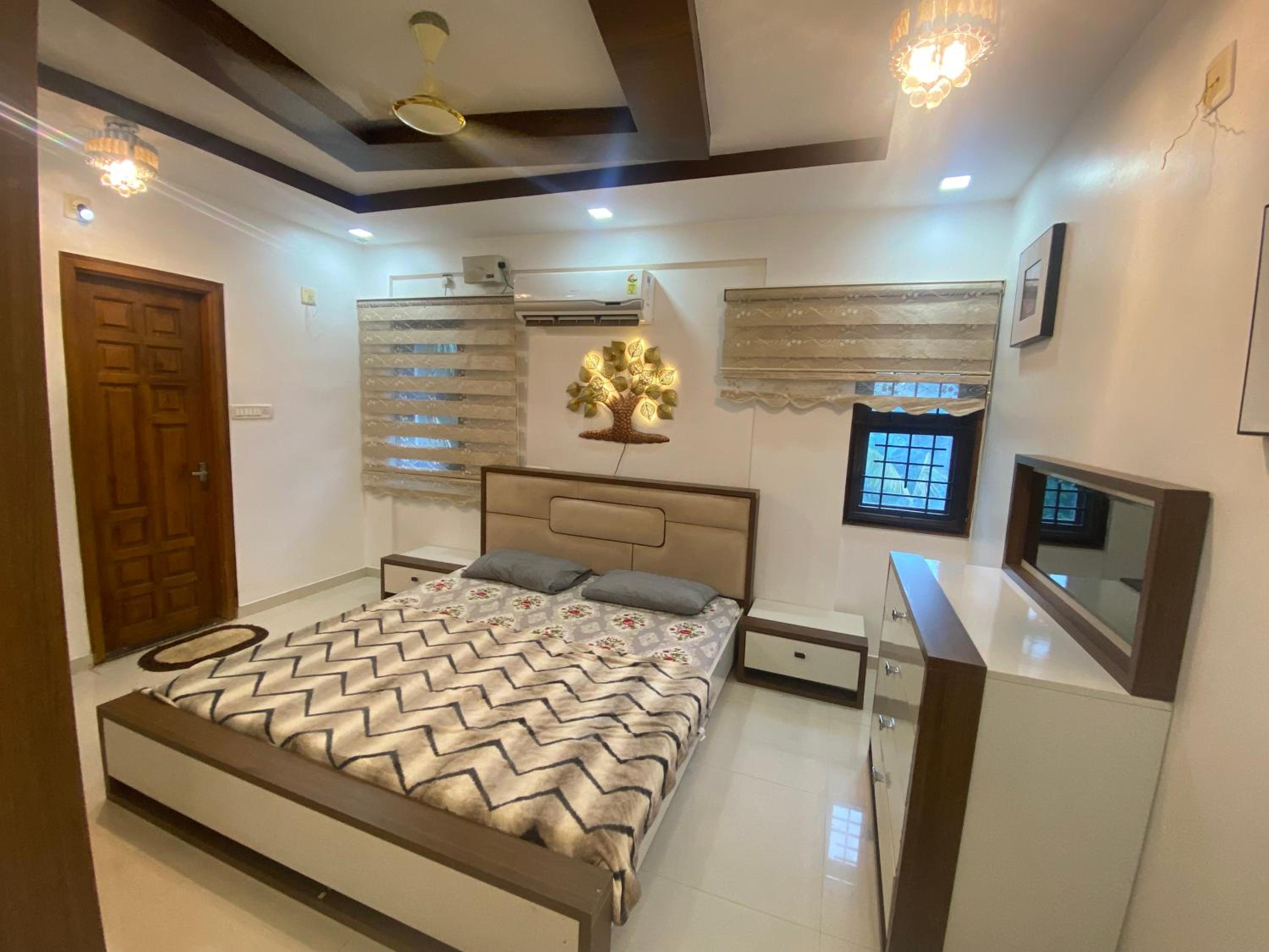 Three-Bedroom Premium Apartment with Balcony photo 1