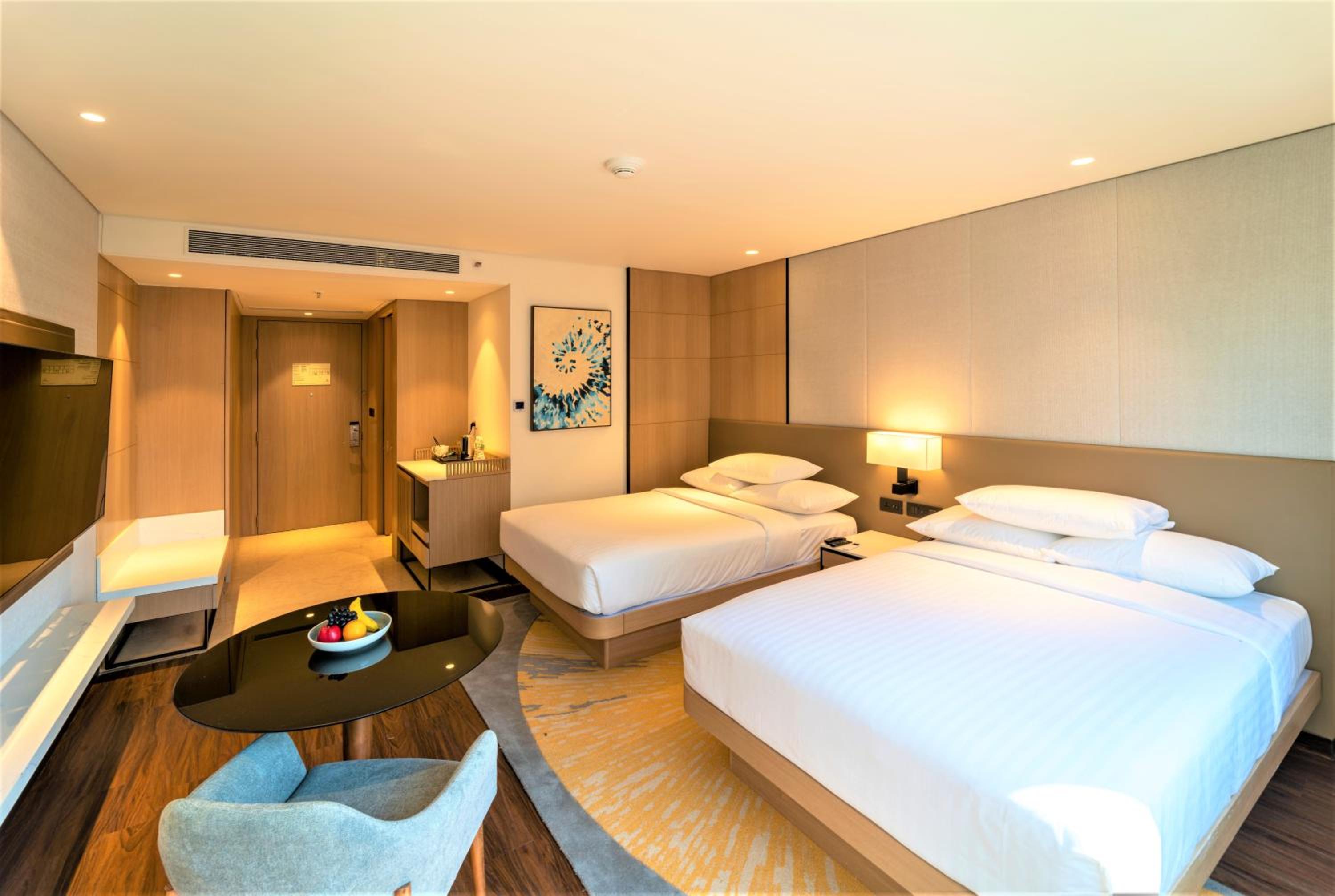 Deluxe Twin Room with City View - 20% Discount on F&B and Laundry Service - Photo 2