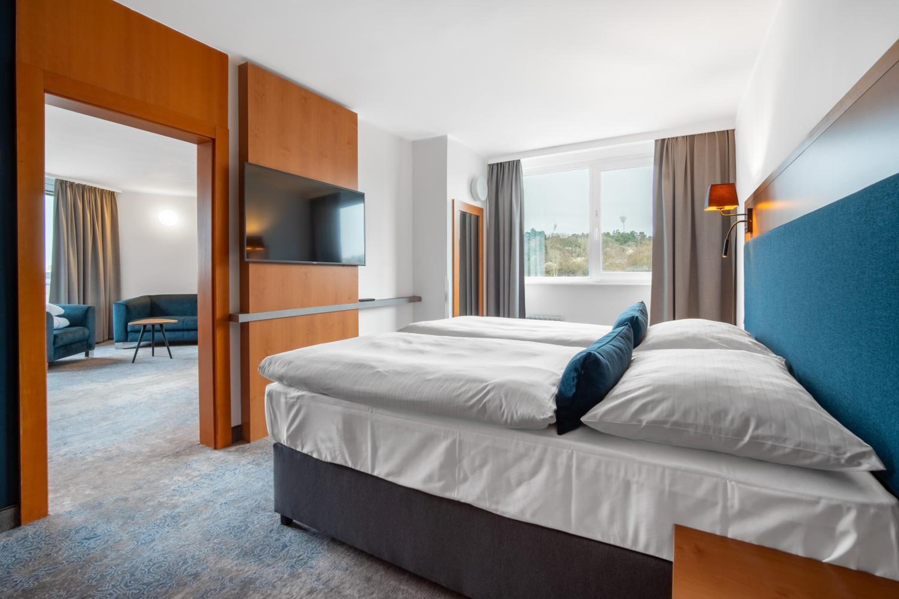 מלון אוריאה פירמידה פראג — Family Room with Free Pool Access