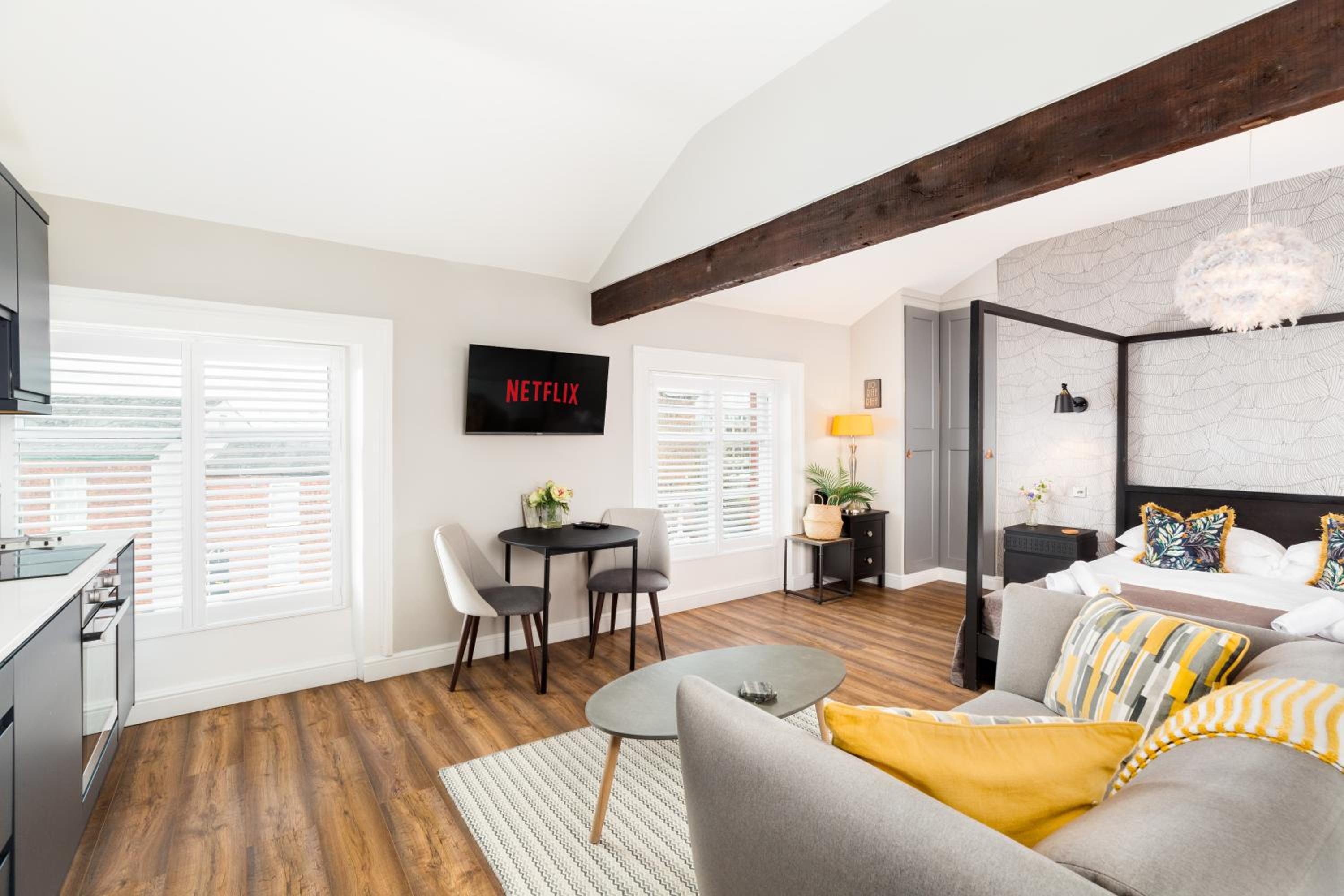 Studio Apartment photo 2
