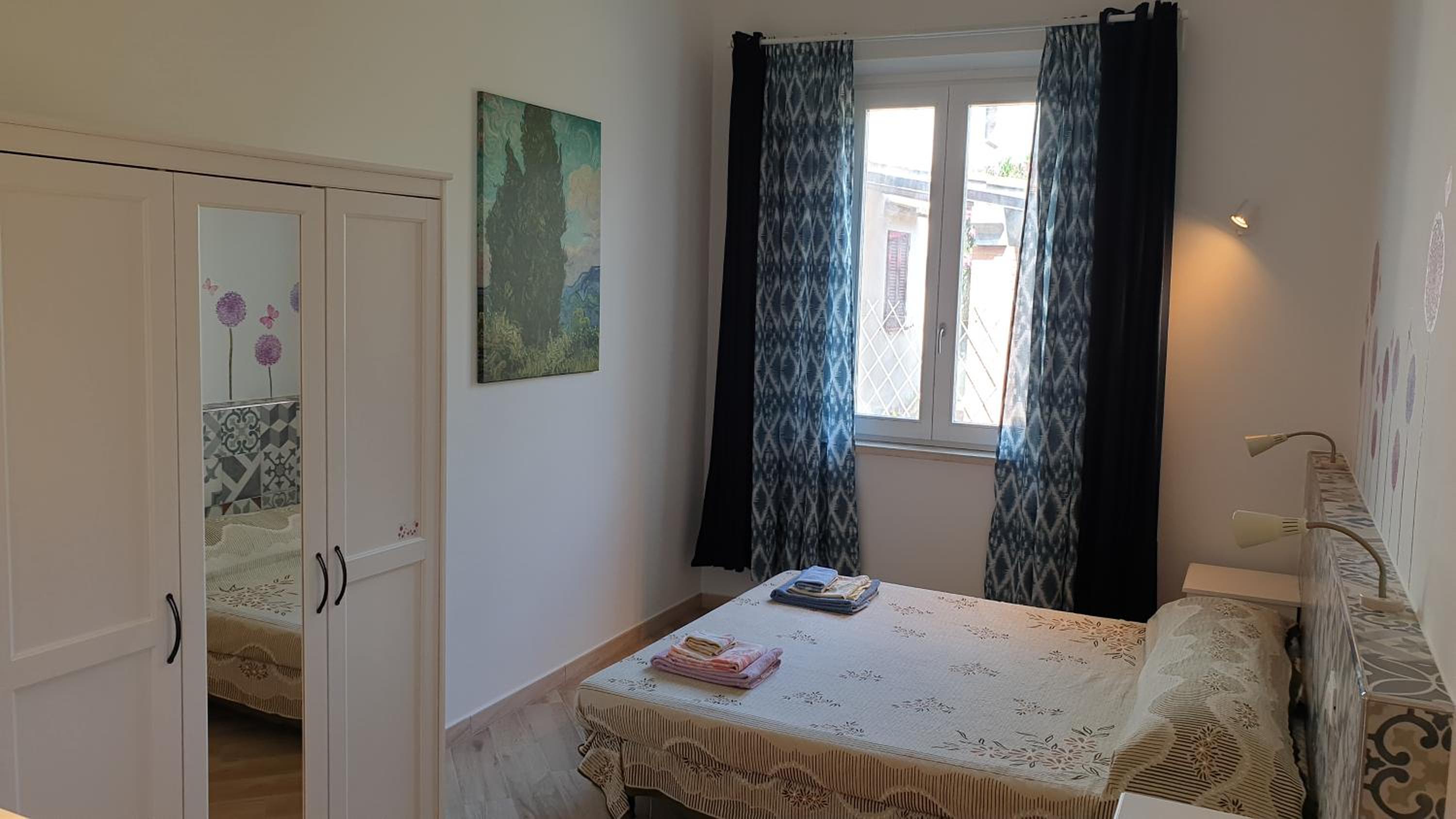 One-Bedroom House photo 1