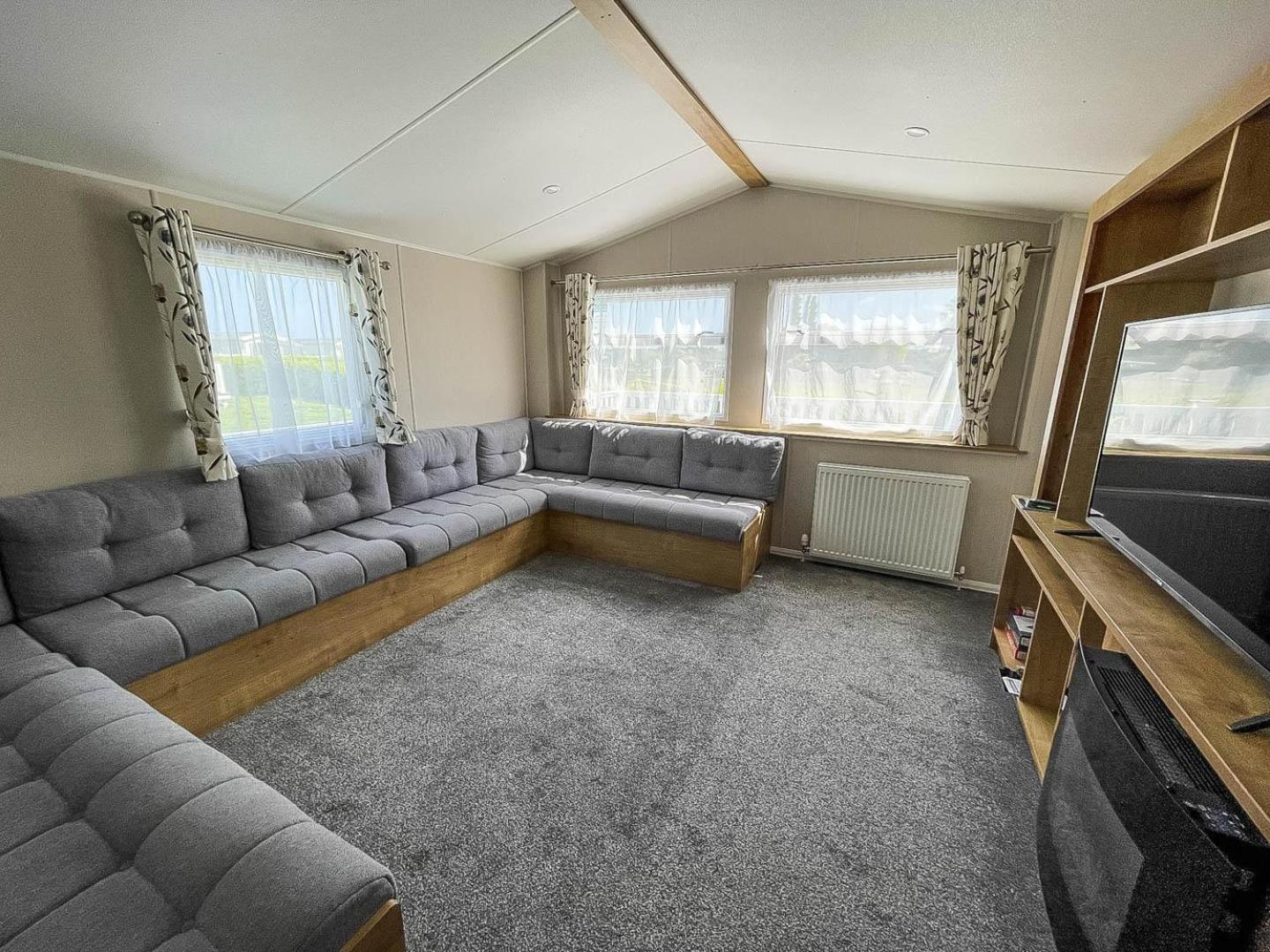 Mobile Home photo 1