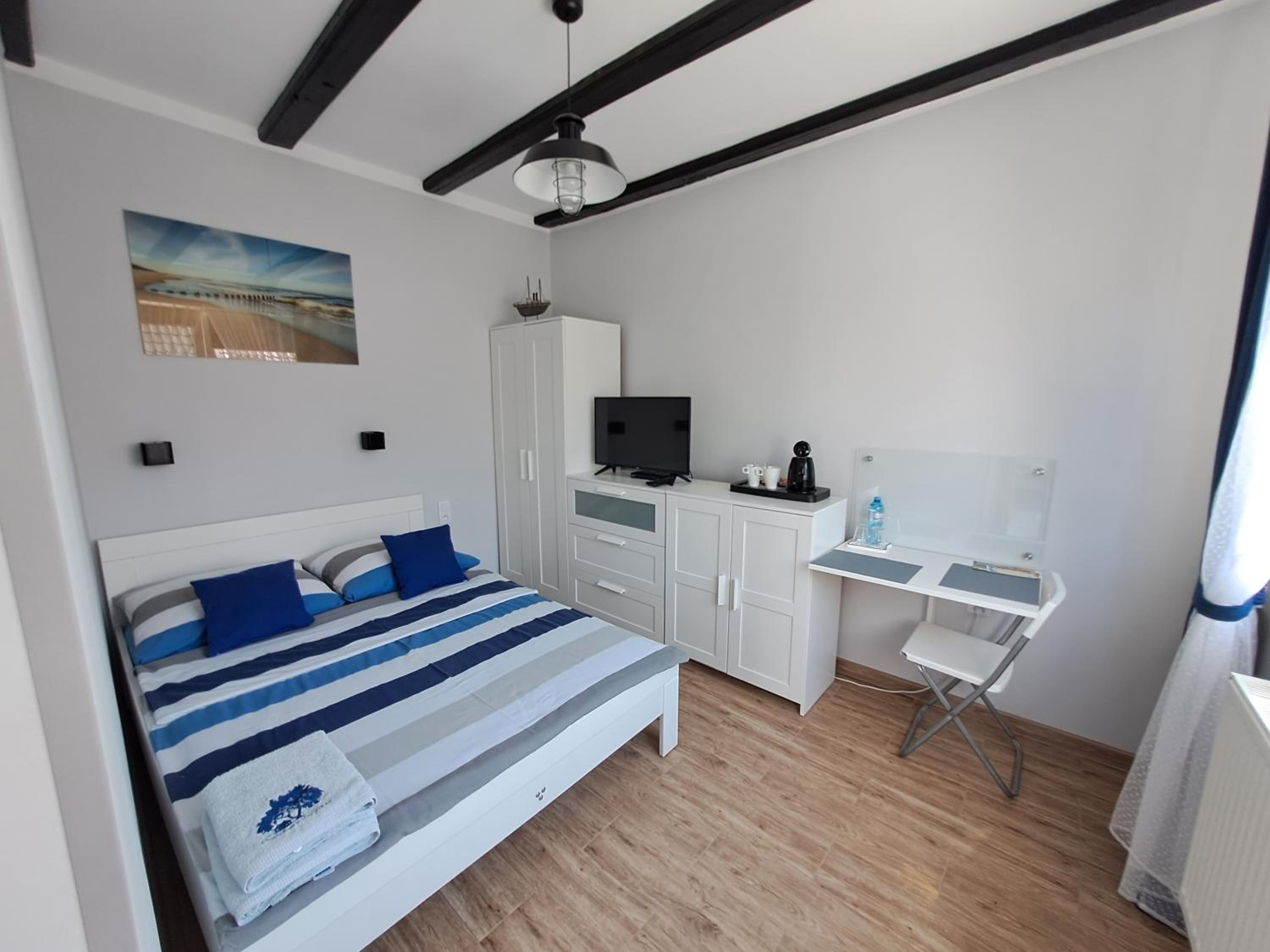 Double Room with Private Bathroom - Photo 1