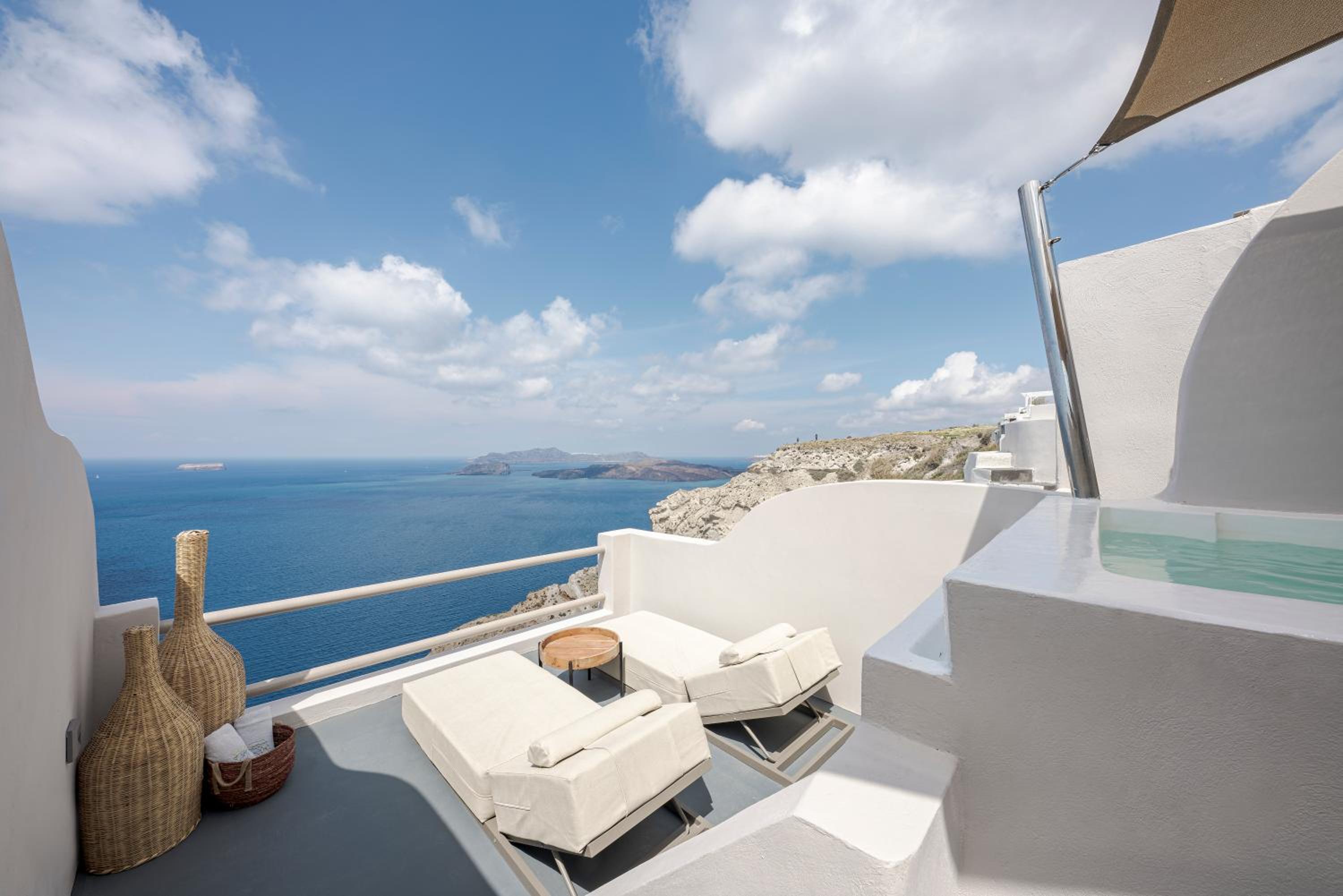 Jacuzzi Suite with Volcano View - Photo 14