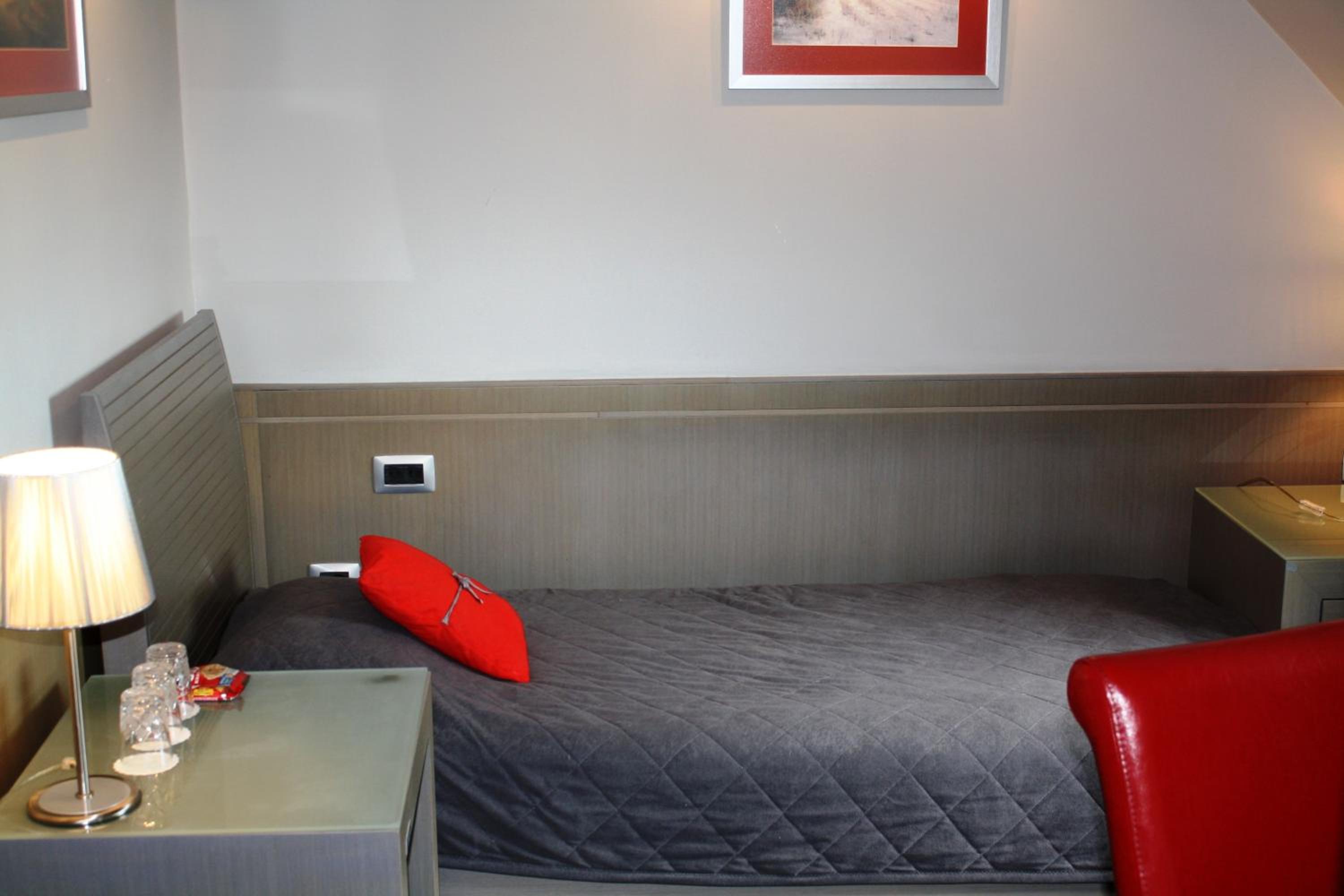 Suite with River View - Photo 9