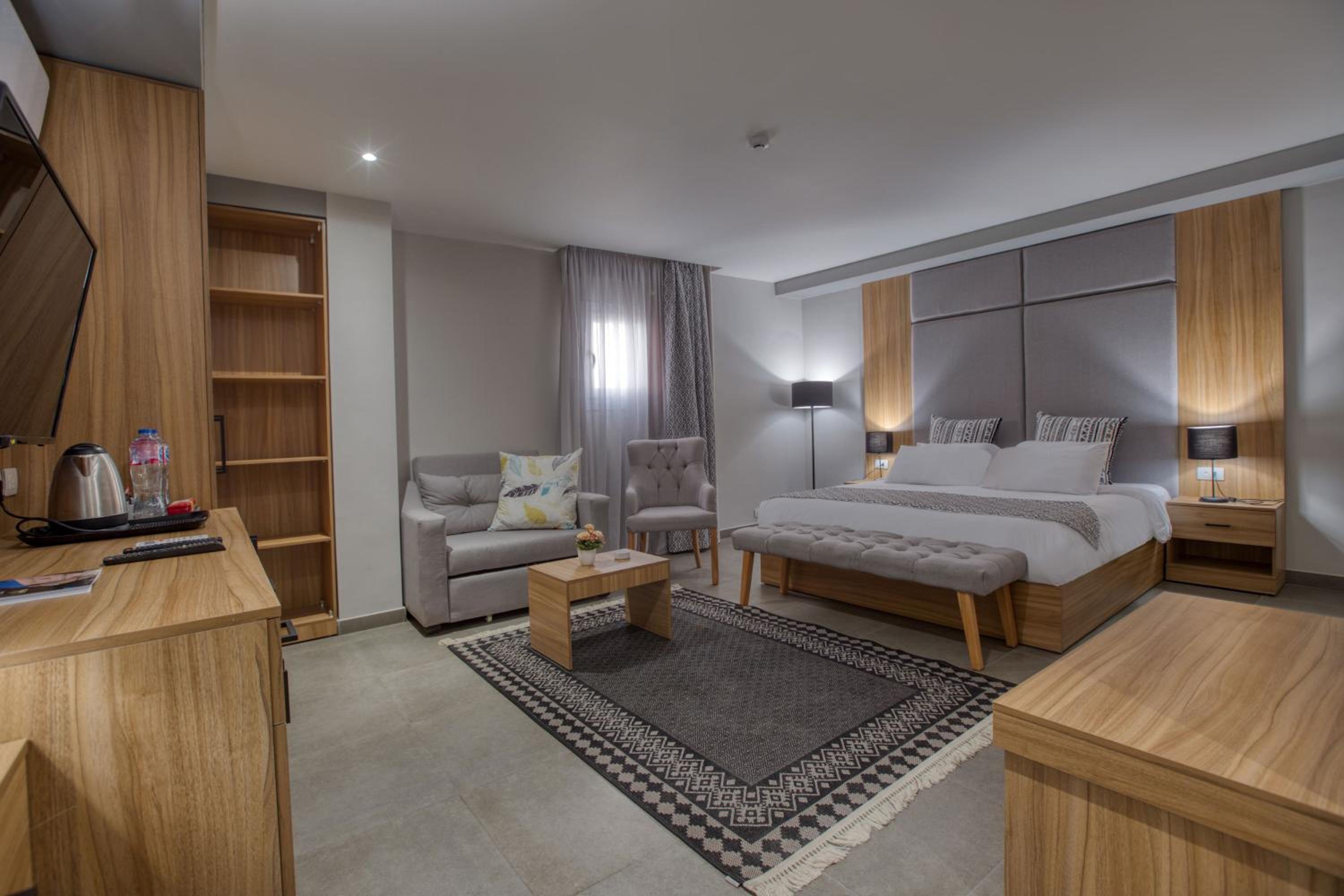 Deluxe King Room