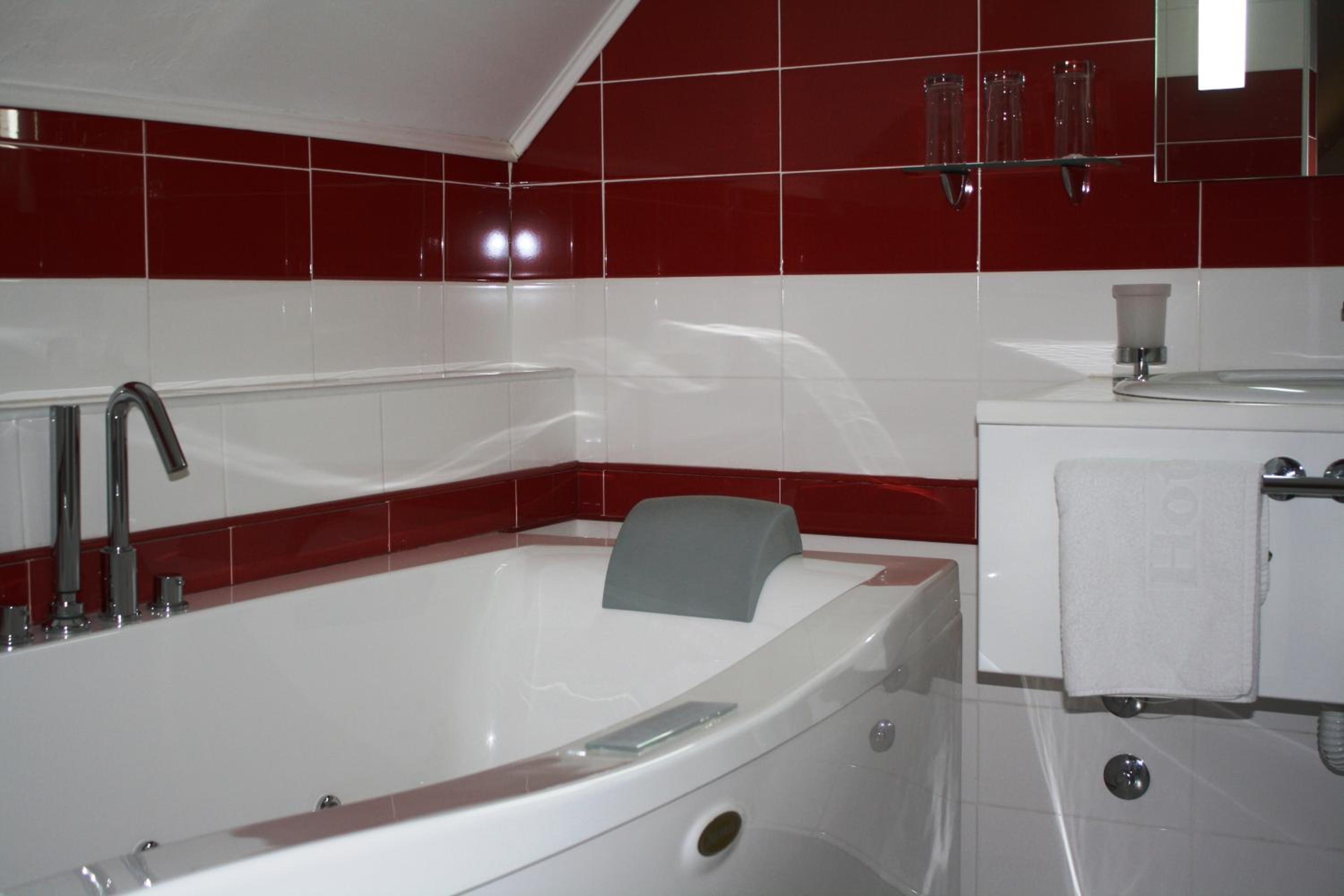 Suite with River View - Photo 6