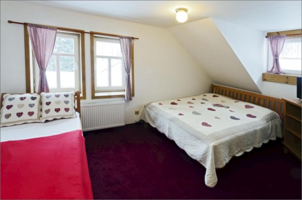 Comfort Triple Room with Shower photo 1