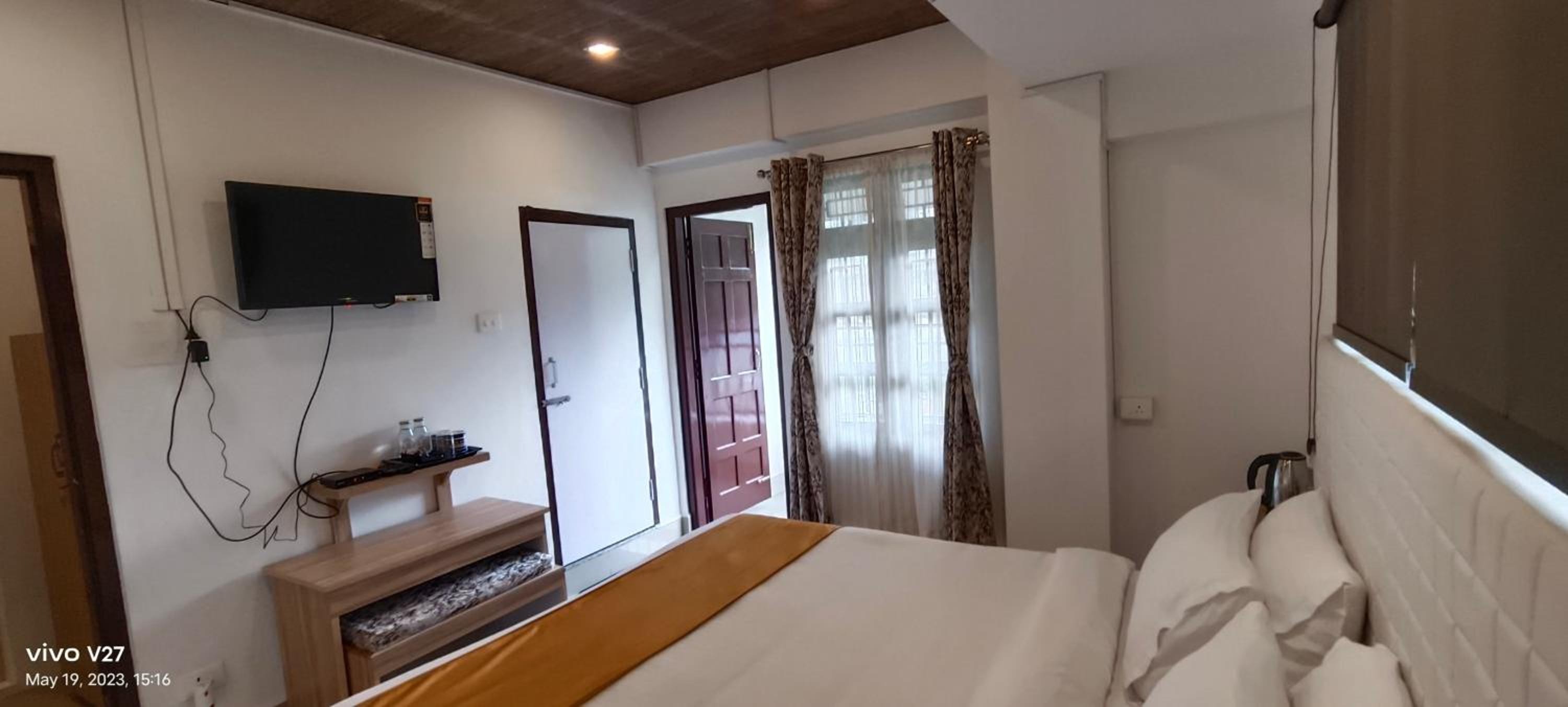 Deluxe Double Room with Balcony