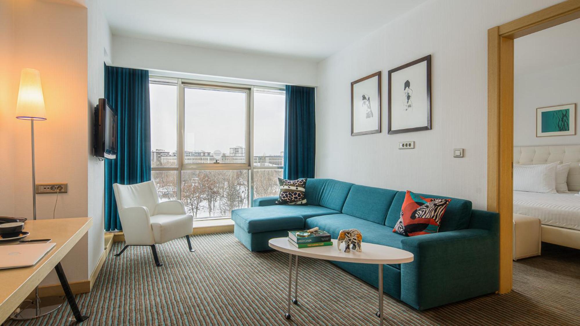 King Suite - Non Smoking - Photo 1