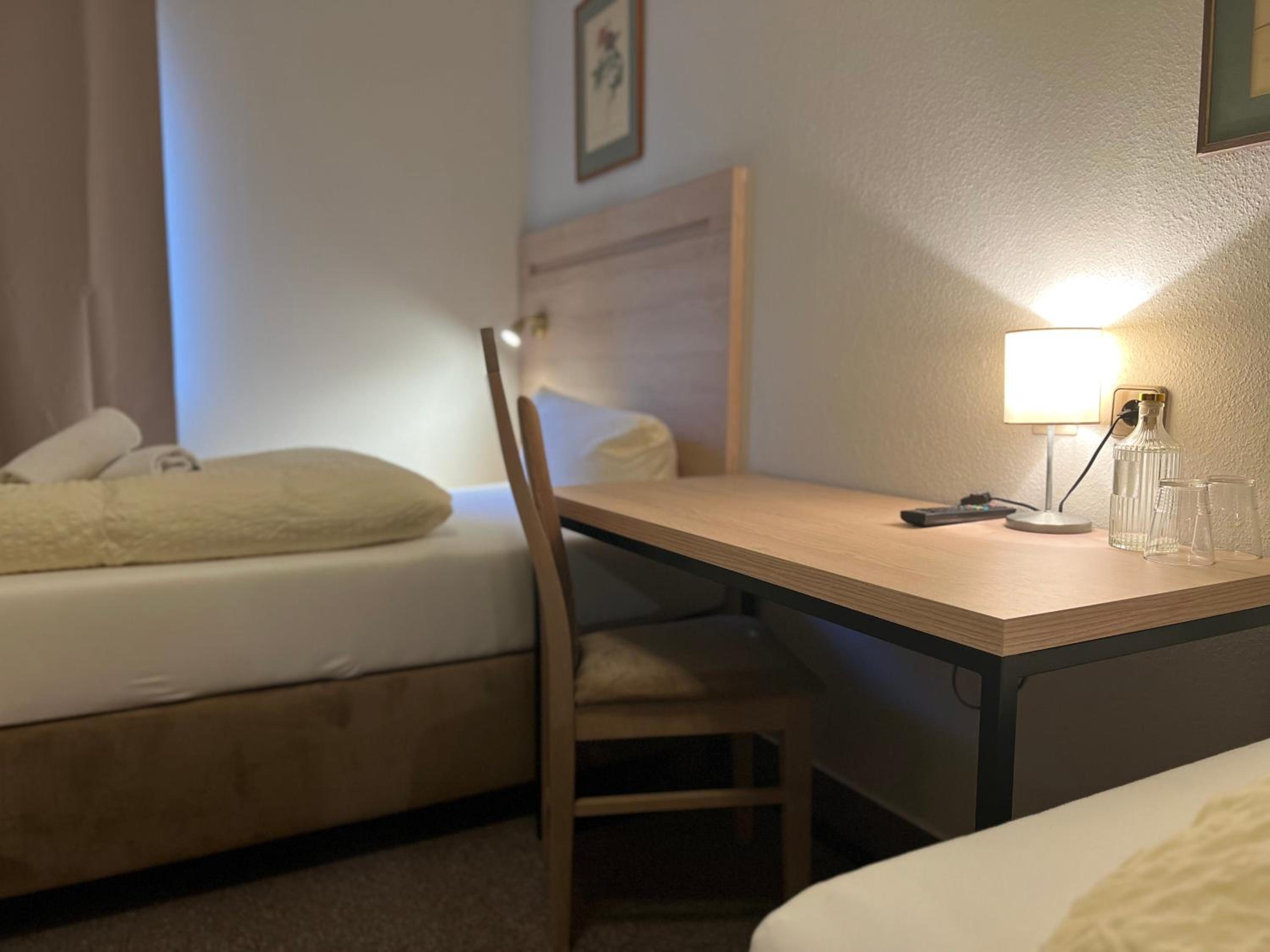Comfort Twin Room - Photo 2