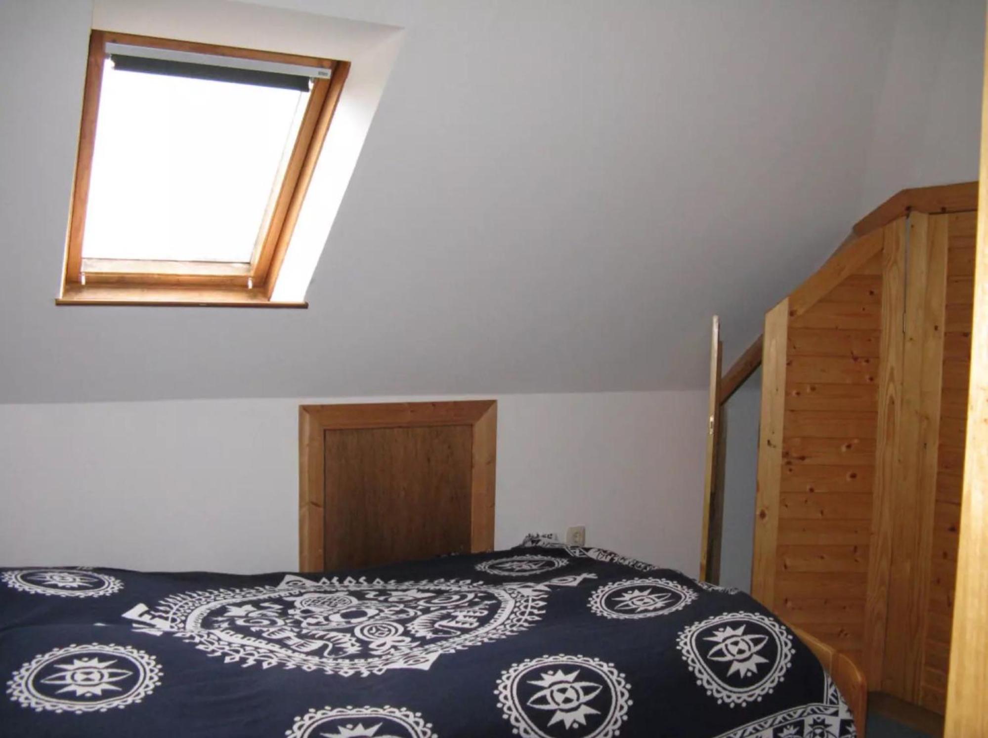 Three-Bedroom House photo 2