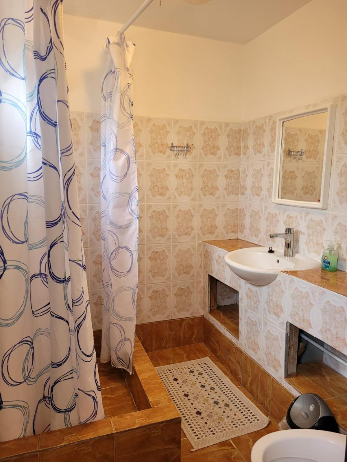 Double Room with Private Bathroom photo 2