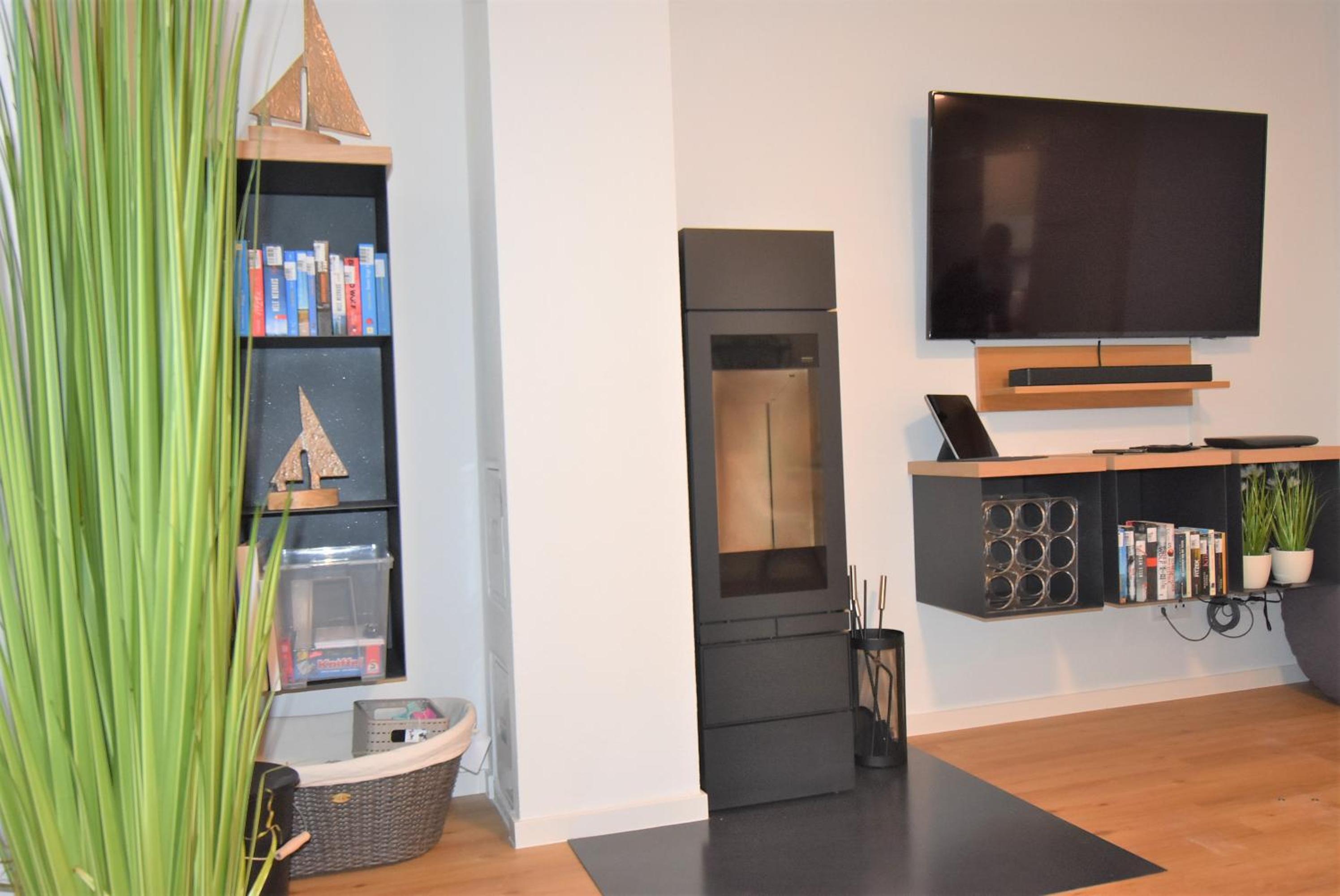 Apartment with Terrace photo 2