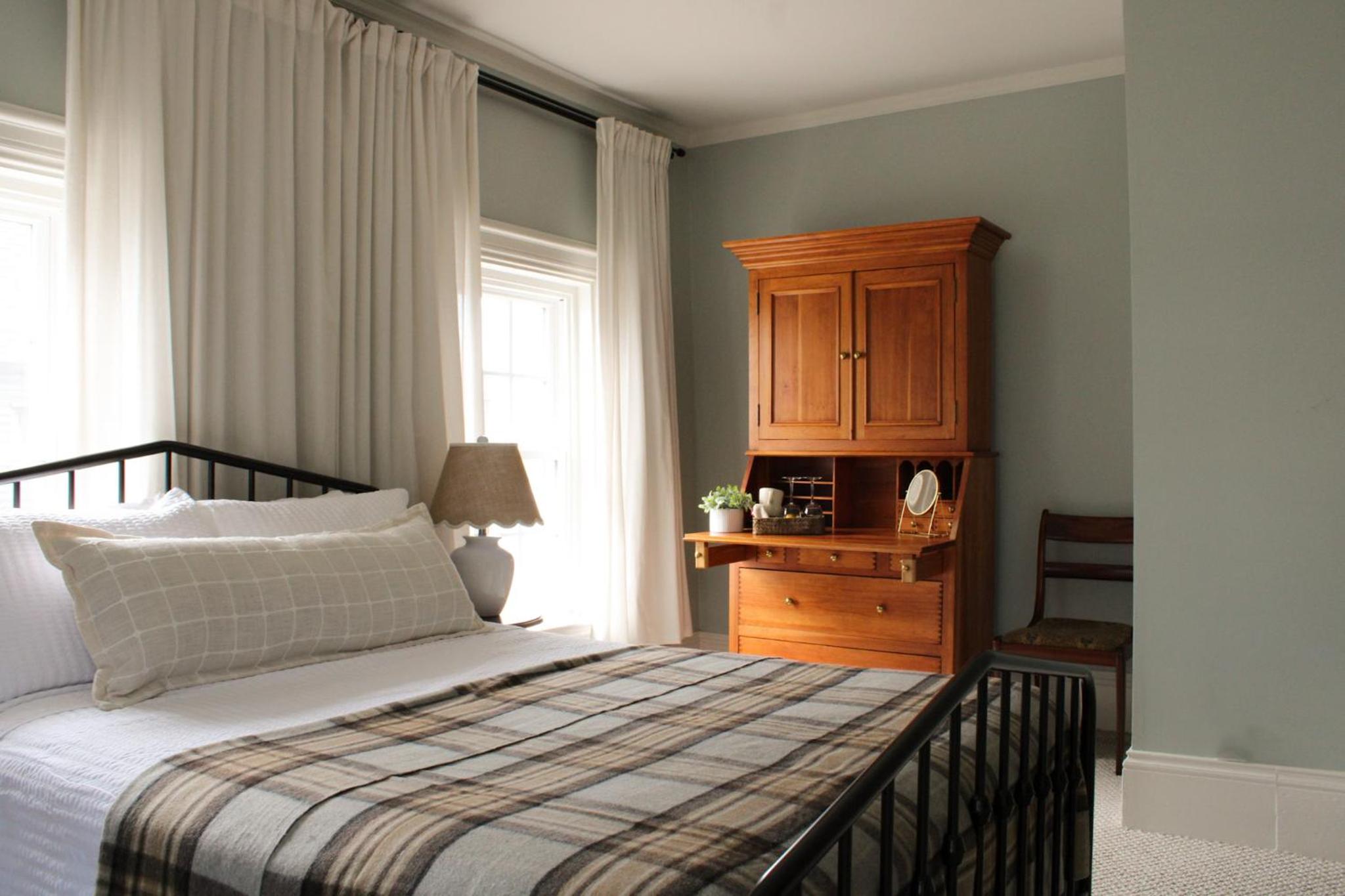 Deluxe Queen Room photo 3