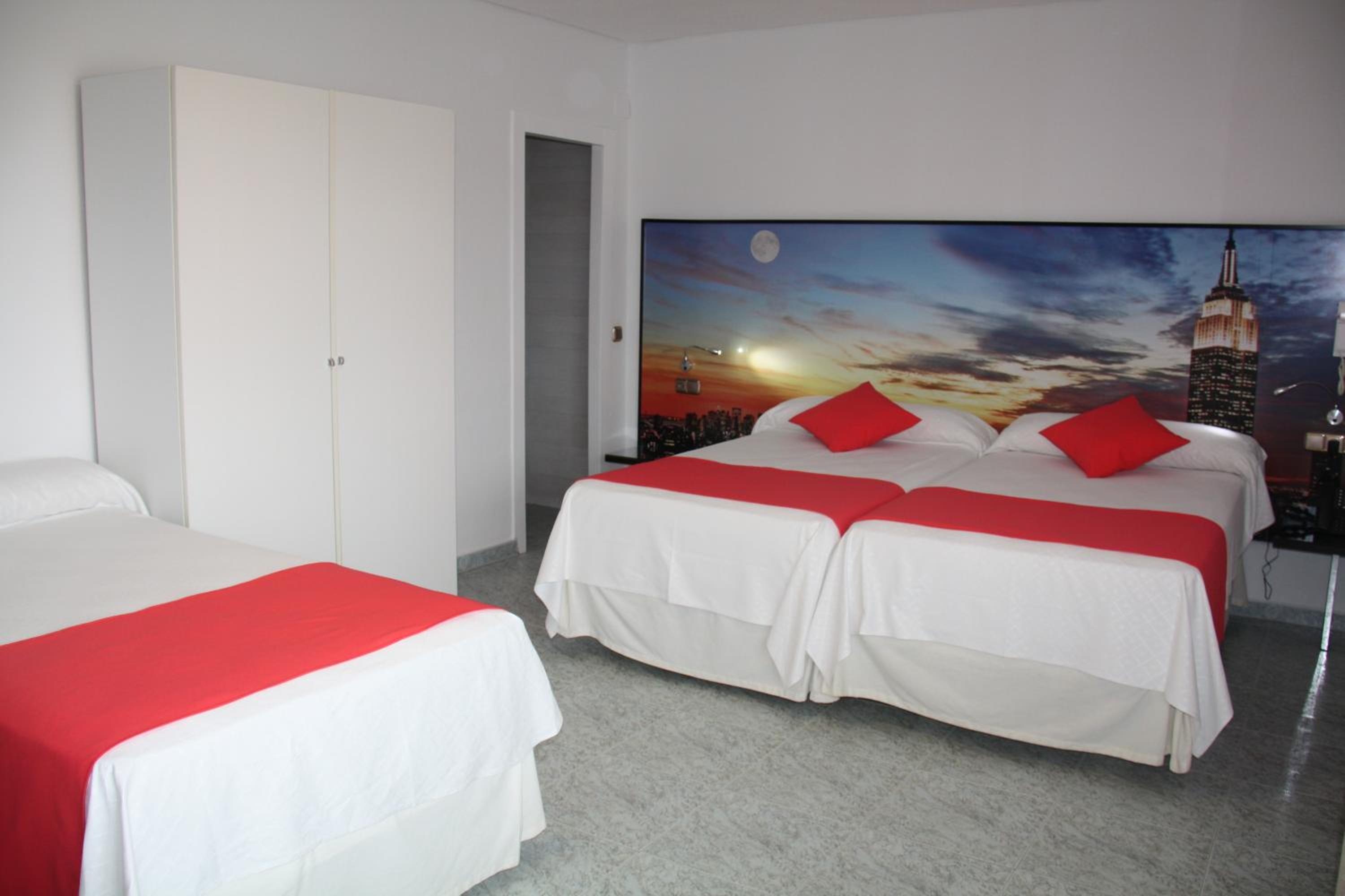 Standard Triple Room photo 3
