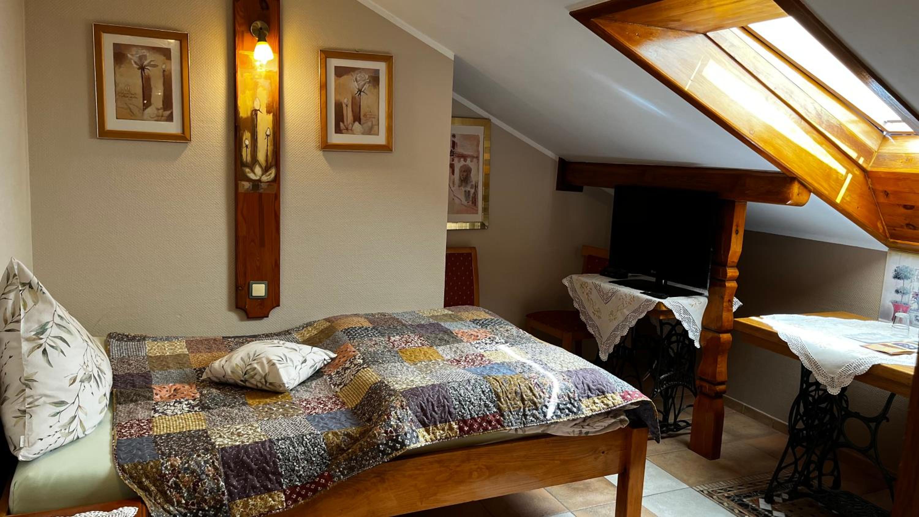 Small Double Room photo 2