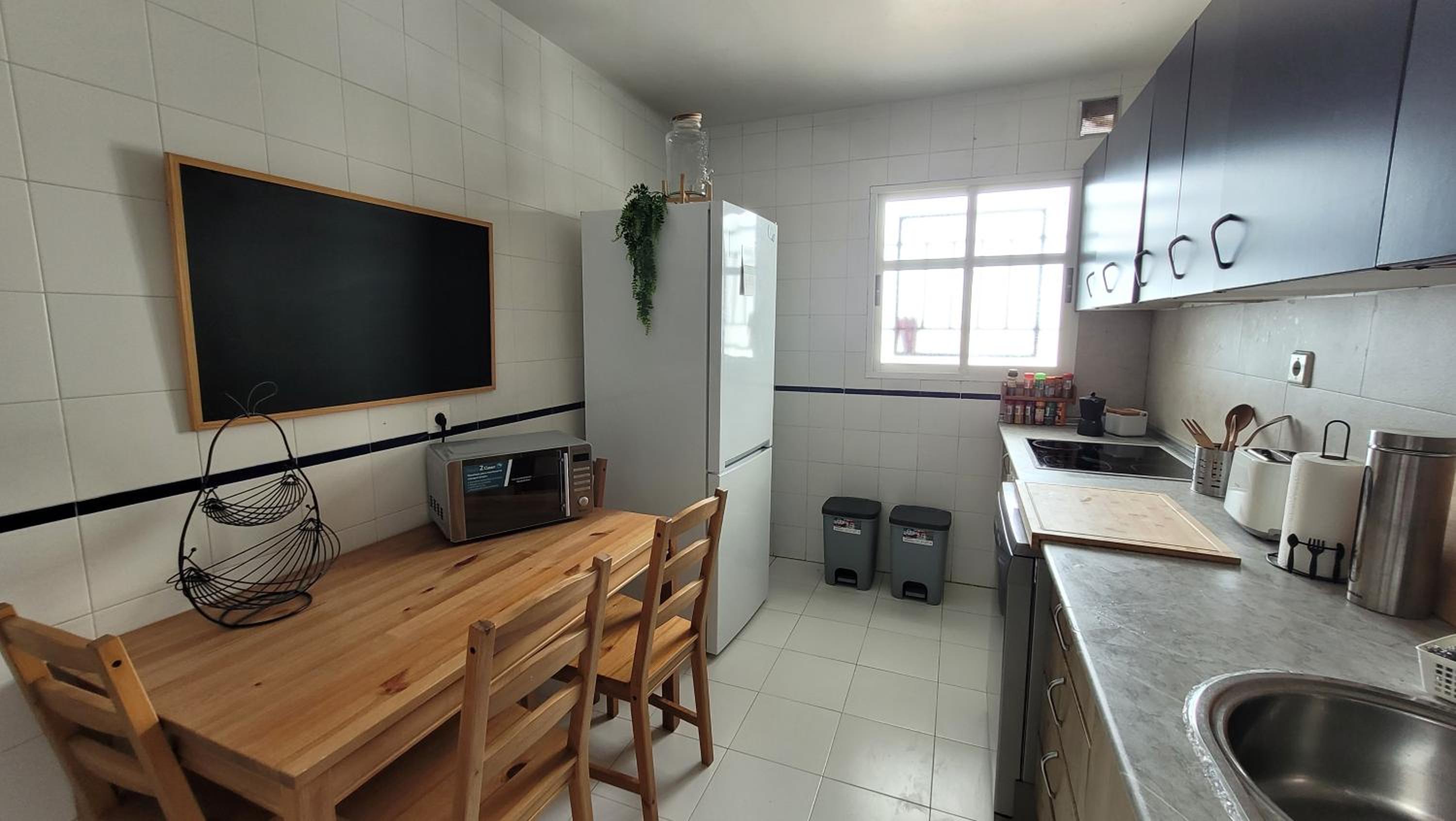 Three-Bedroom House photo 3
