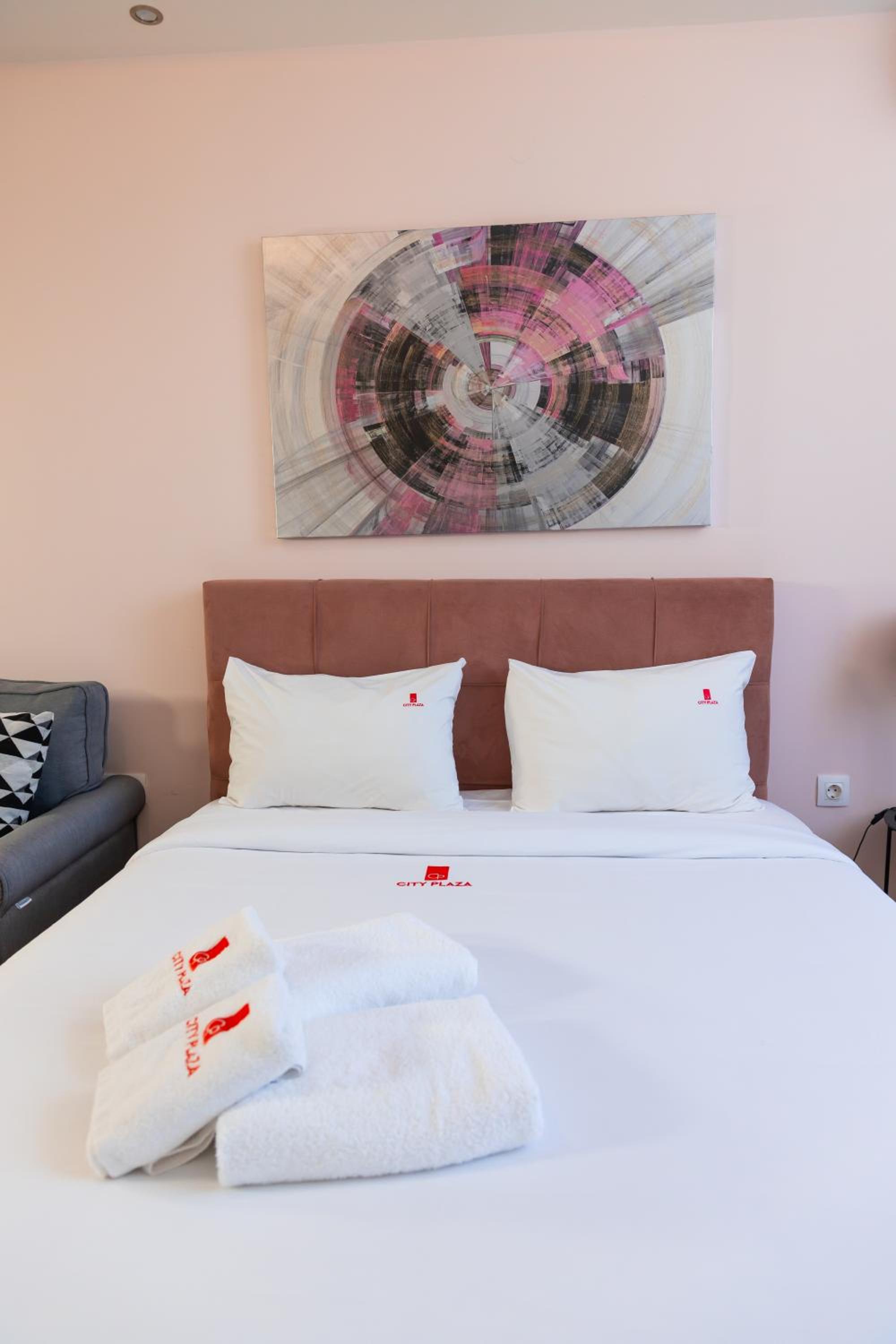 Deluxe Room - Photo 2