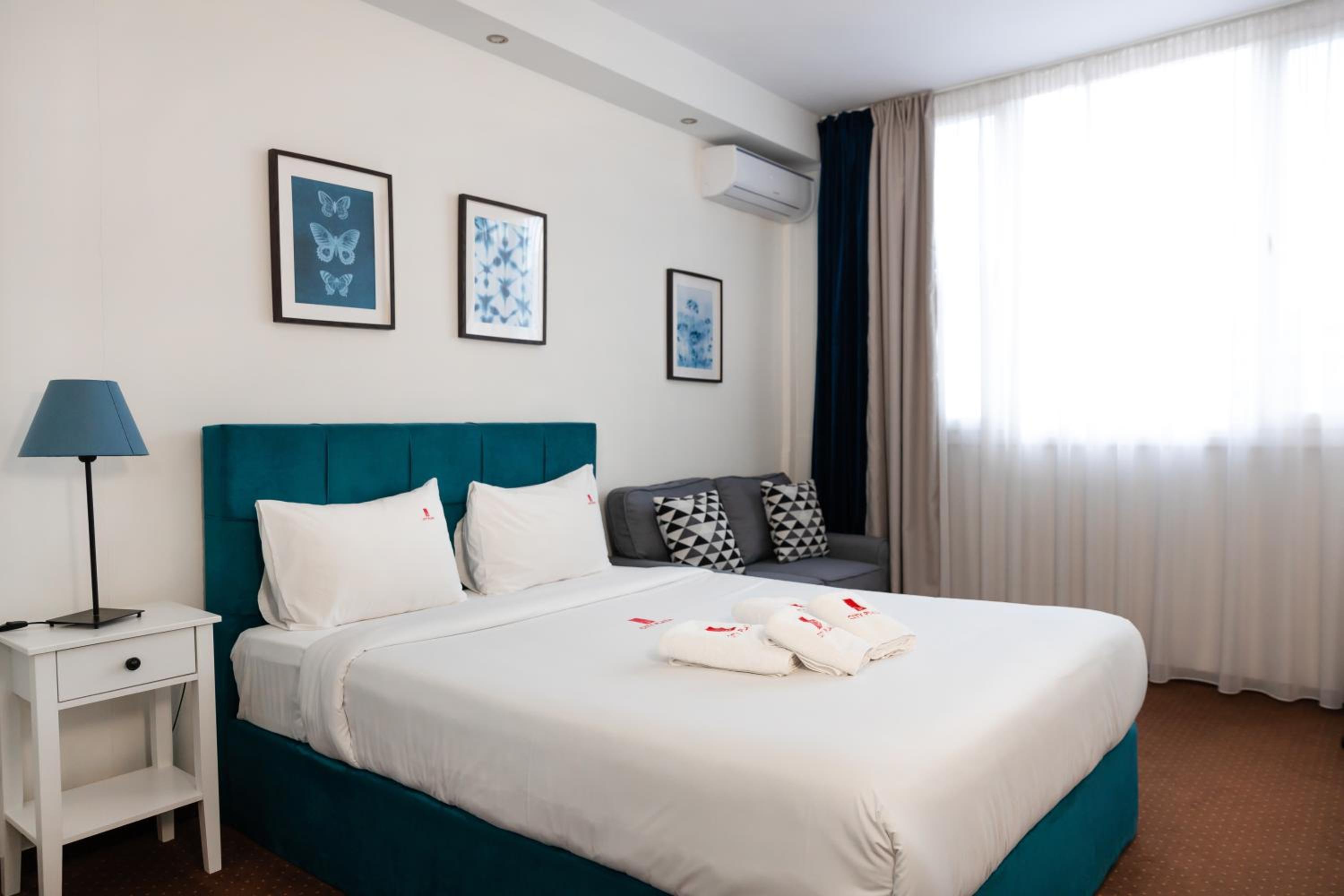 Deluxe Room - Photo 8
