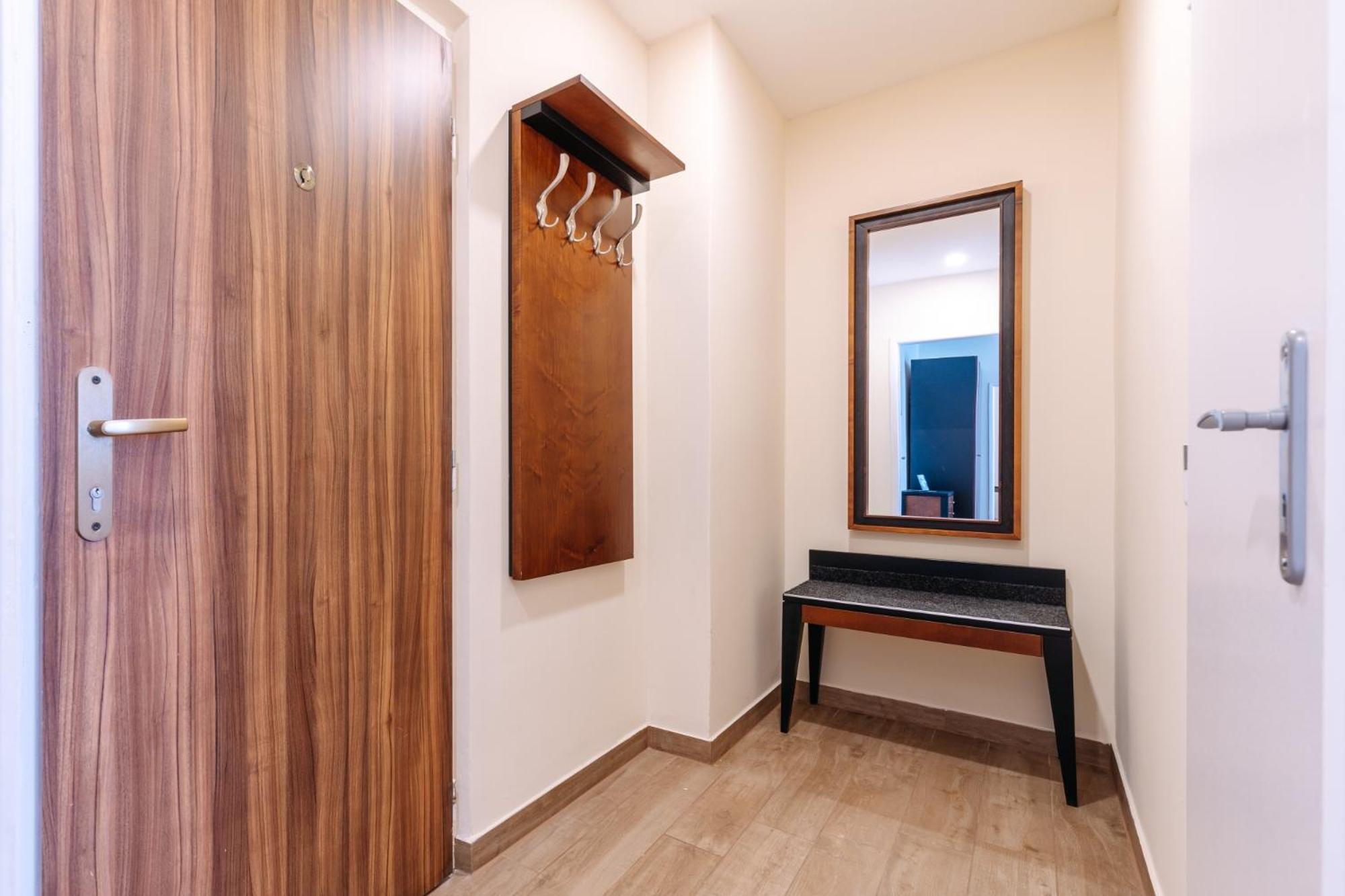 One-Bedroom Apartment - Photo 20