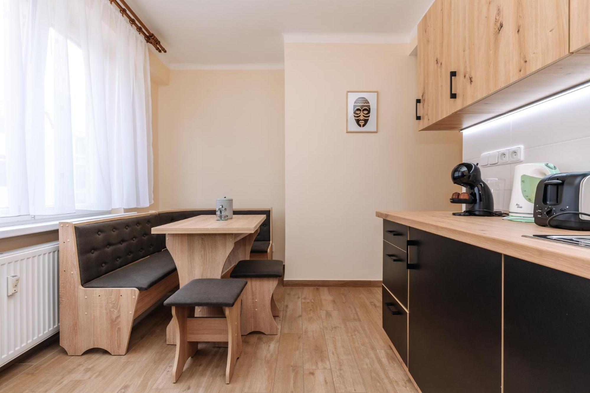 One-Bedroom Apartment - Photo 6