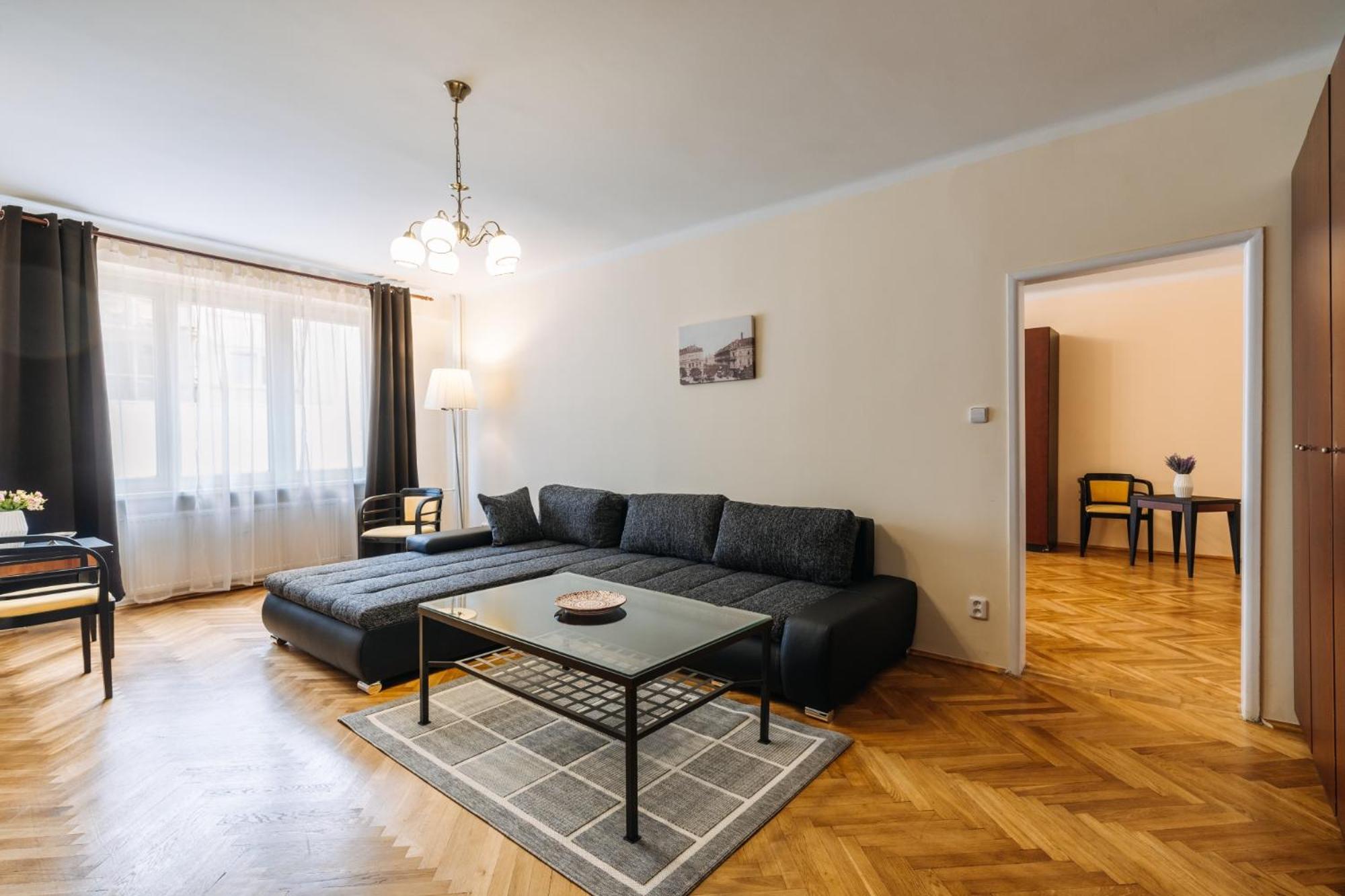 One-Bedroom Apartment - Photo 17