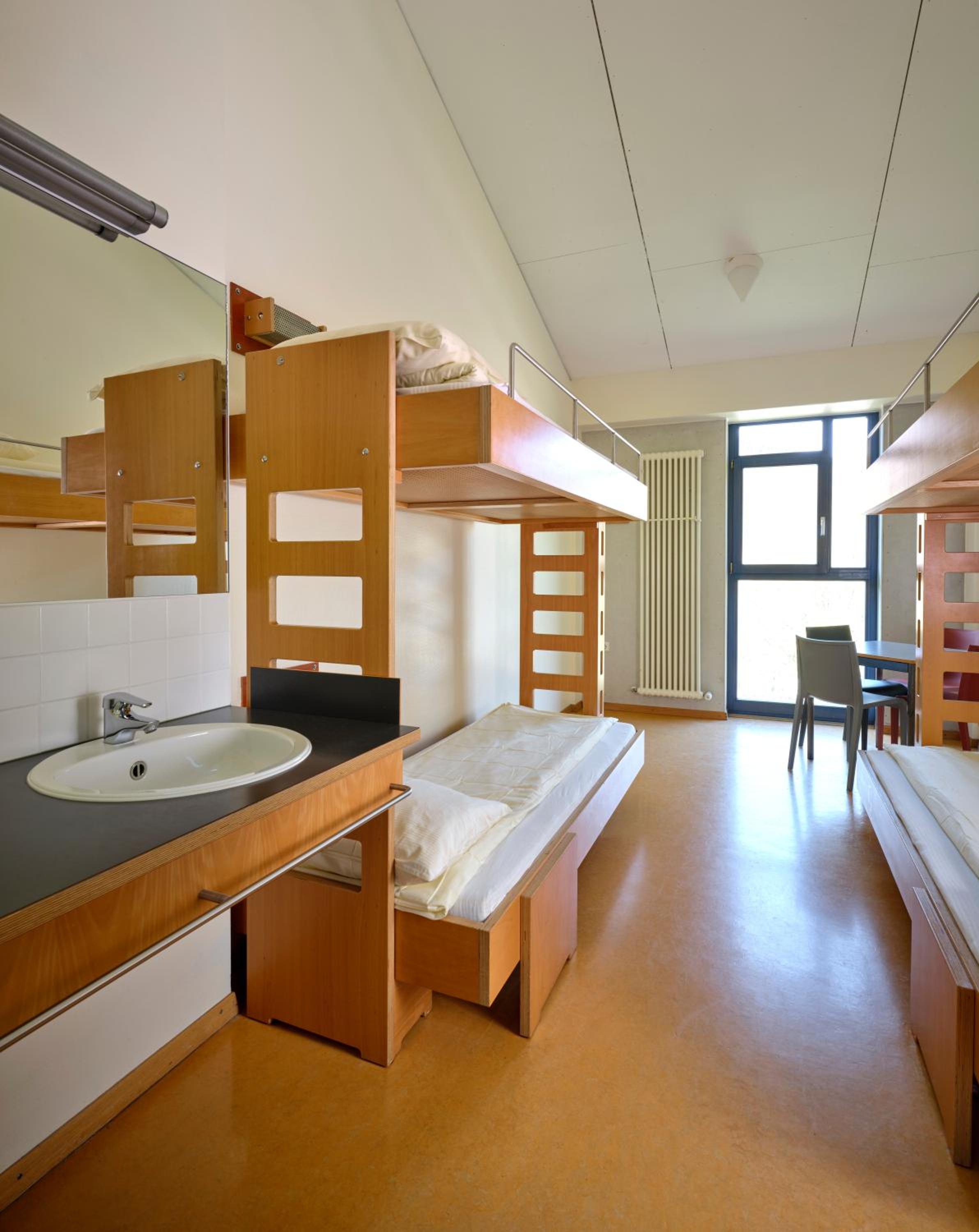 Single Bed in Mixed Dormitory Room photo 1