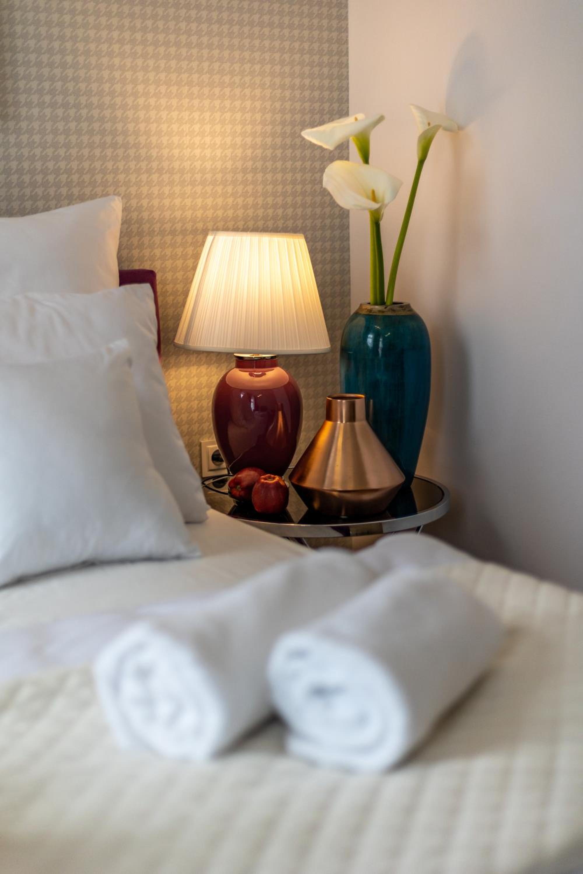 Standard Double Room - Photo 8