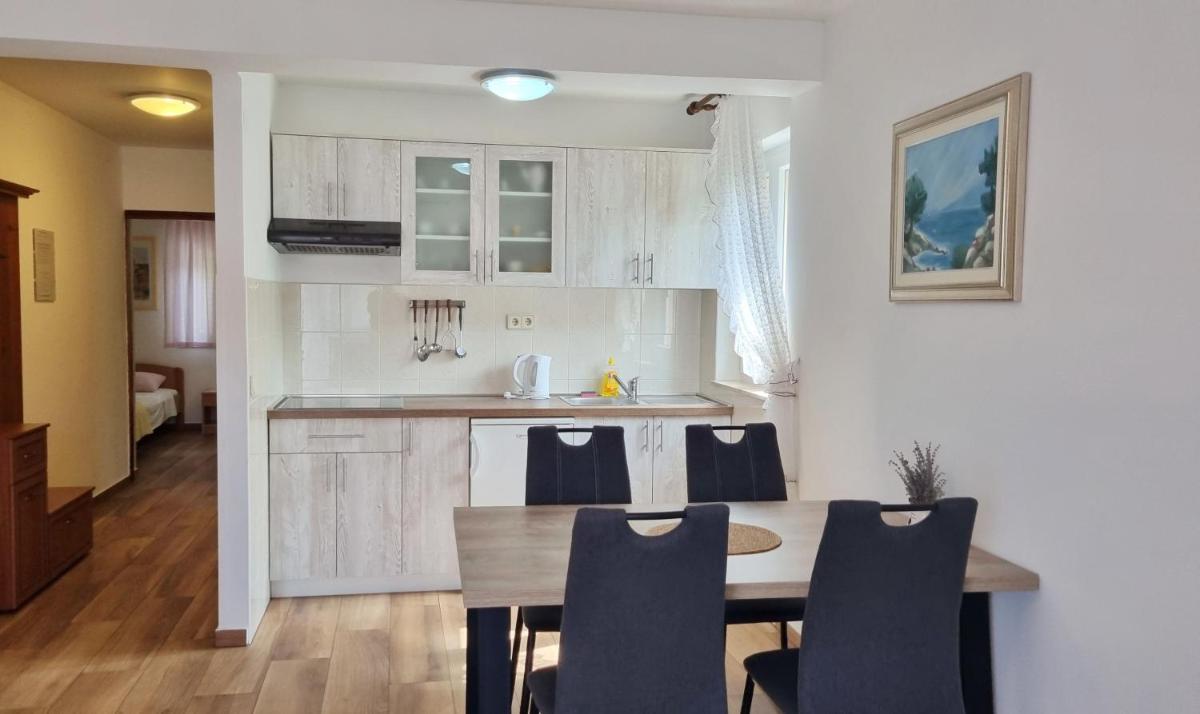Two-Bedroom Apartment with Balcony photo 3