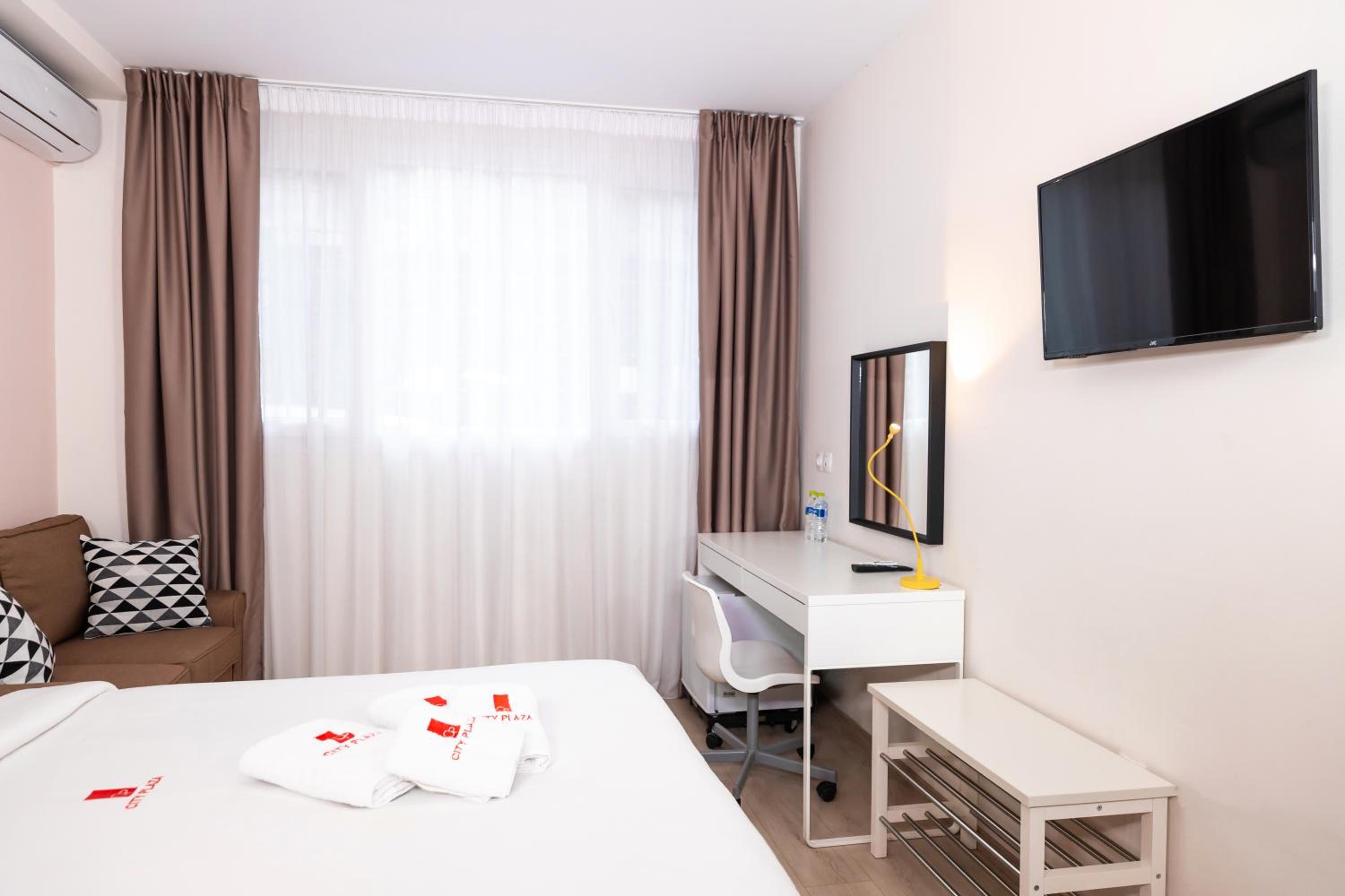 Ground Floor Room - Photo 4