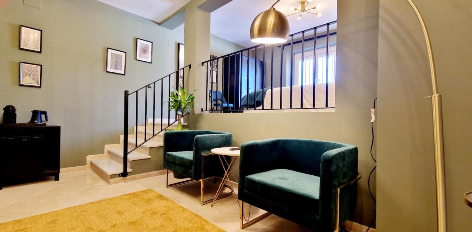 Deluxe King Suite photo 3