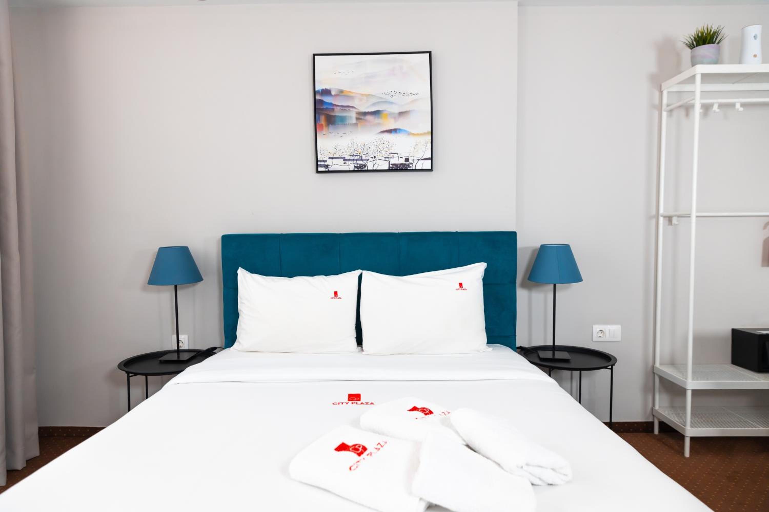 Superior Room with Balcony - Photo 5