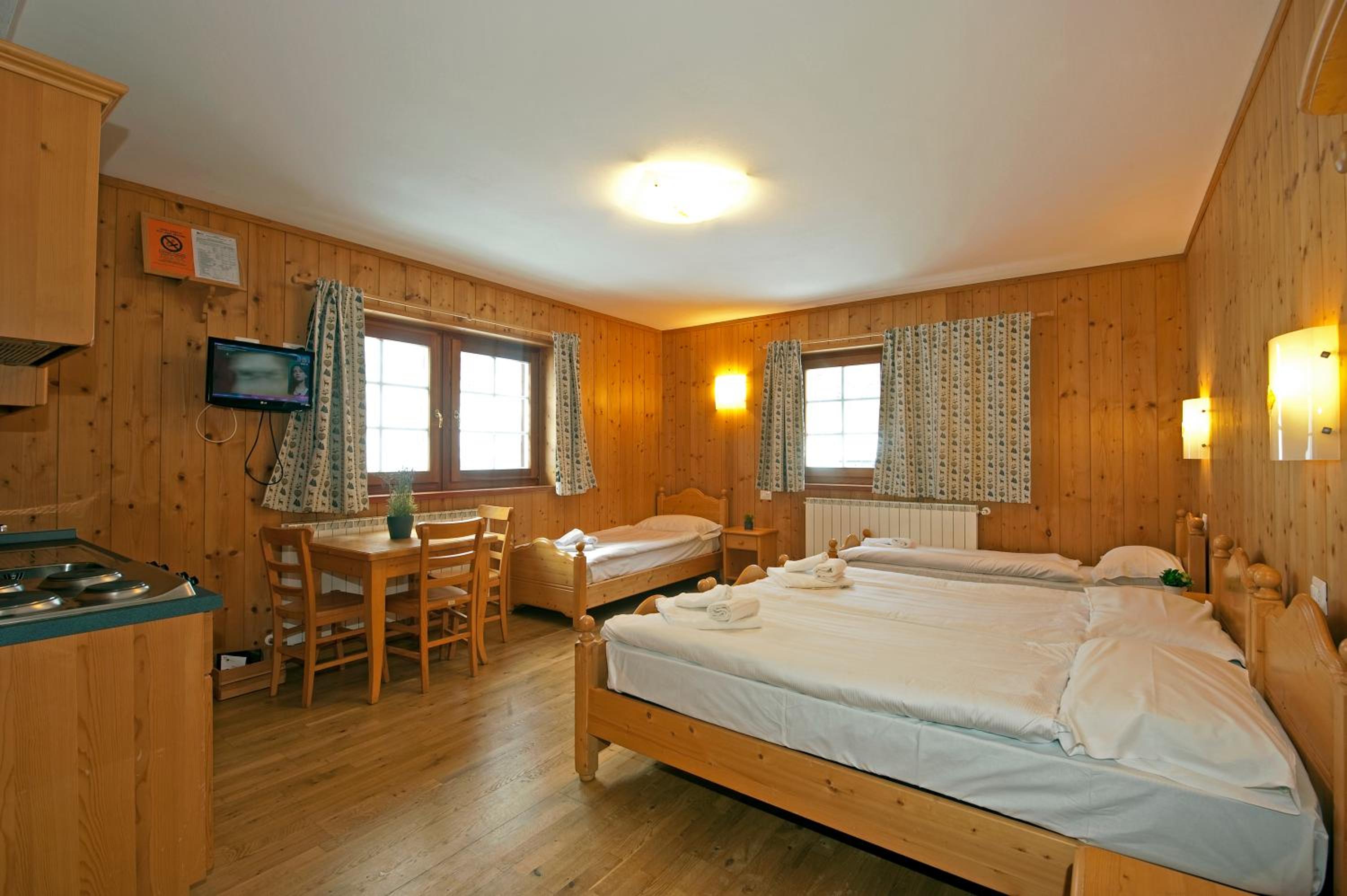 Quadruple Room - Photo 4
