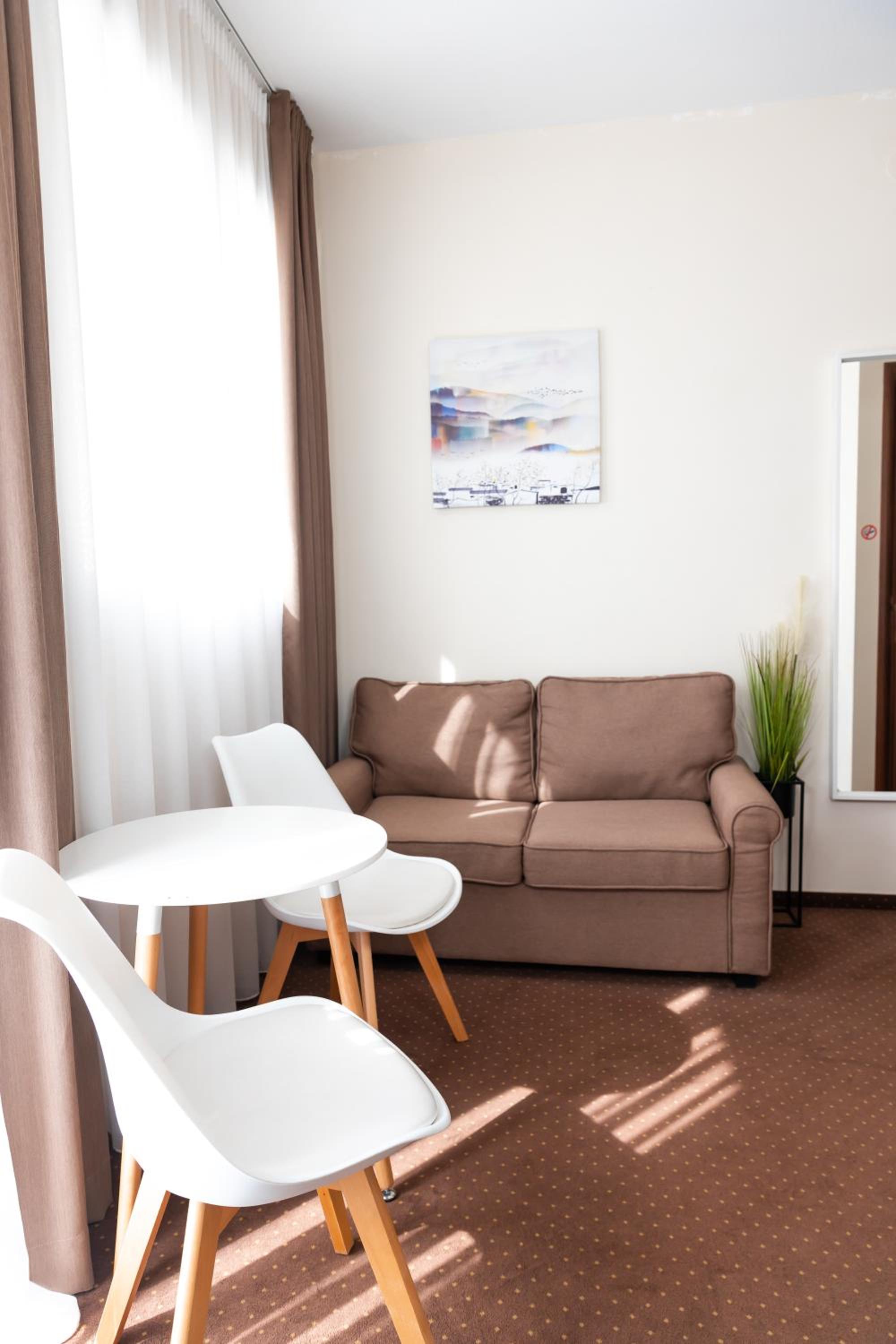 One-Bedroom Apartment - Photo 9