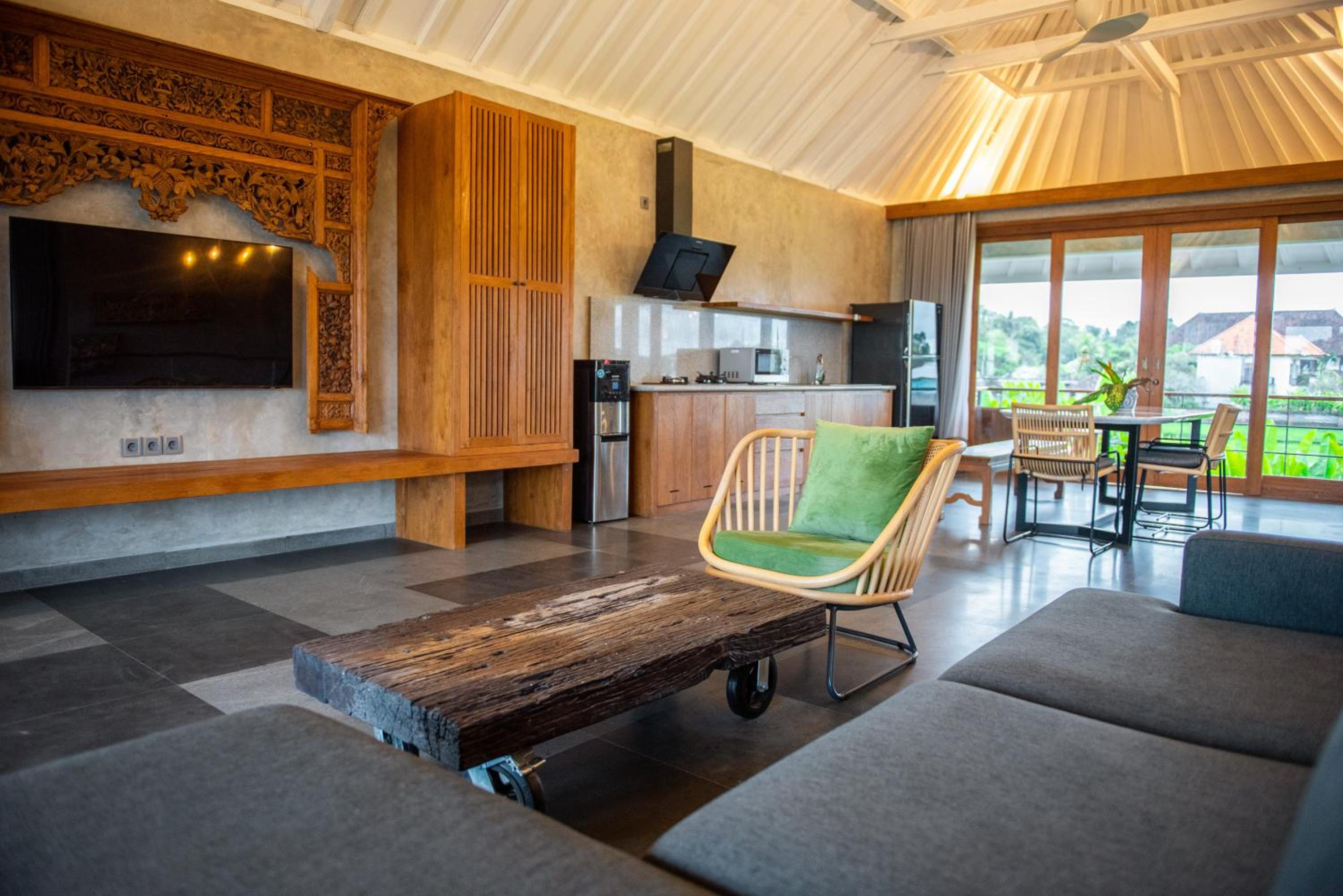 Two-Bedroom Villa - Photo 34