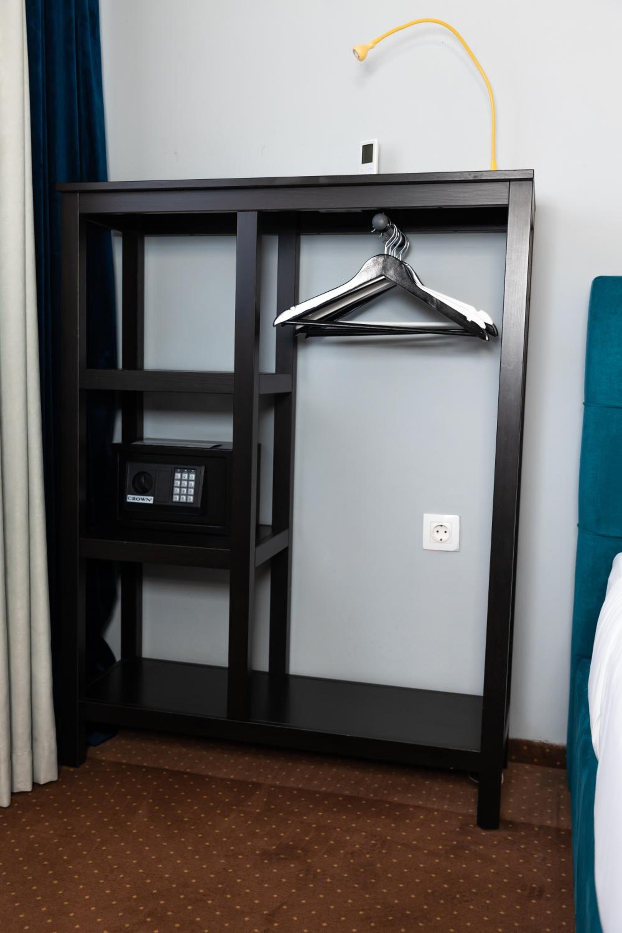 Two-Bedroom Apartment - Photo 8