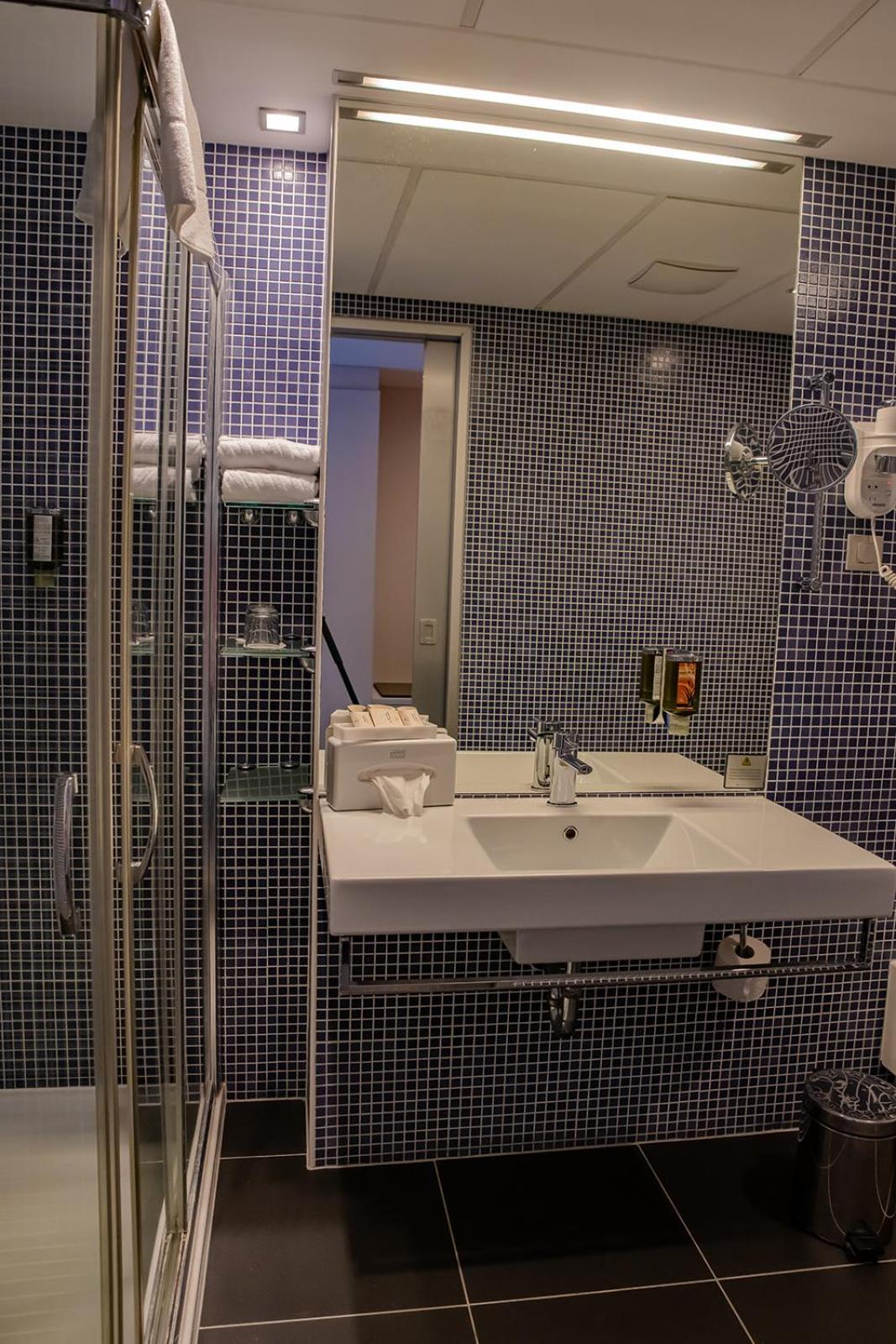 Double Room with Extra Bed - Photo 2