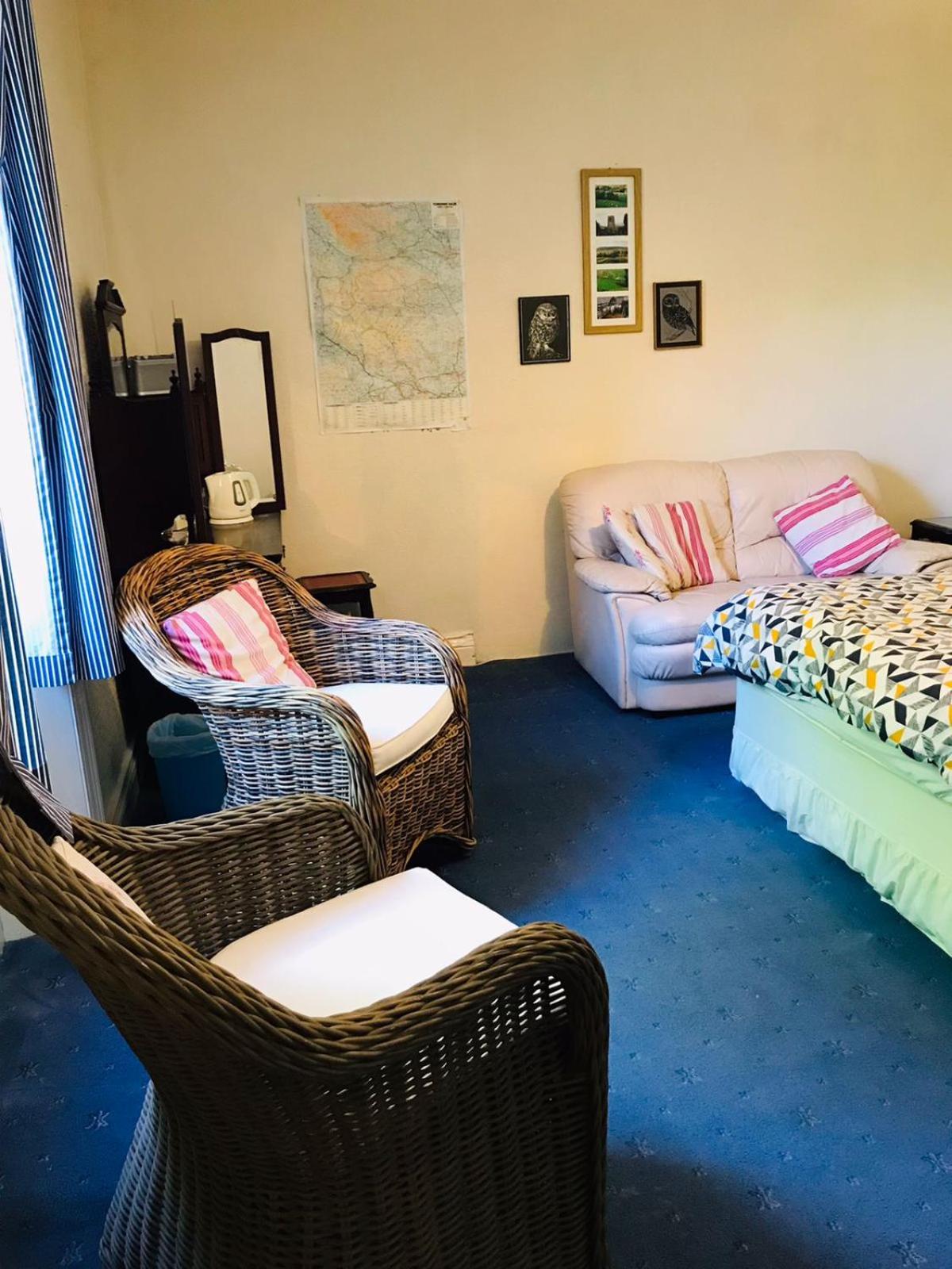 Family Room - Photo 3