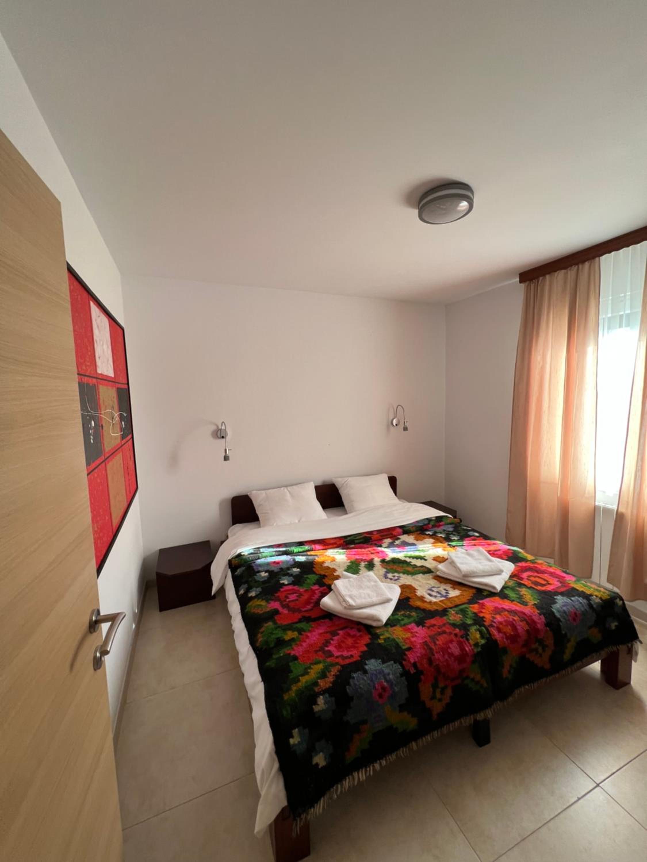 Three-Bedroom Apartment - Photo 20