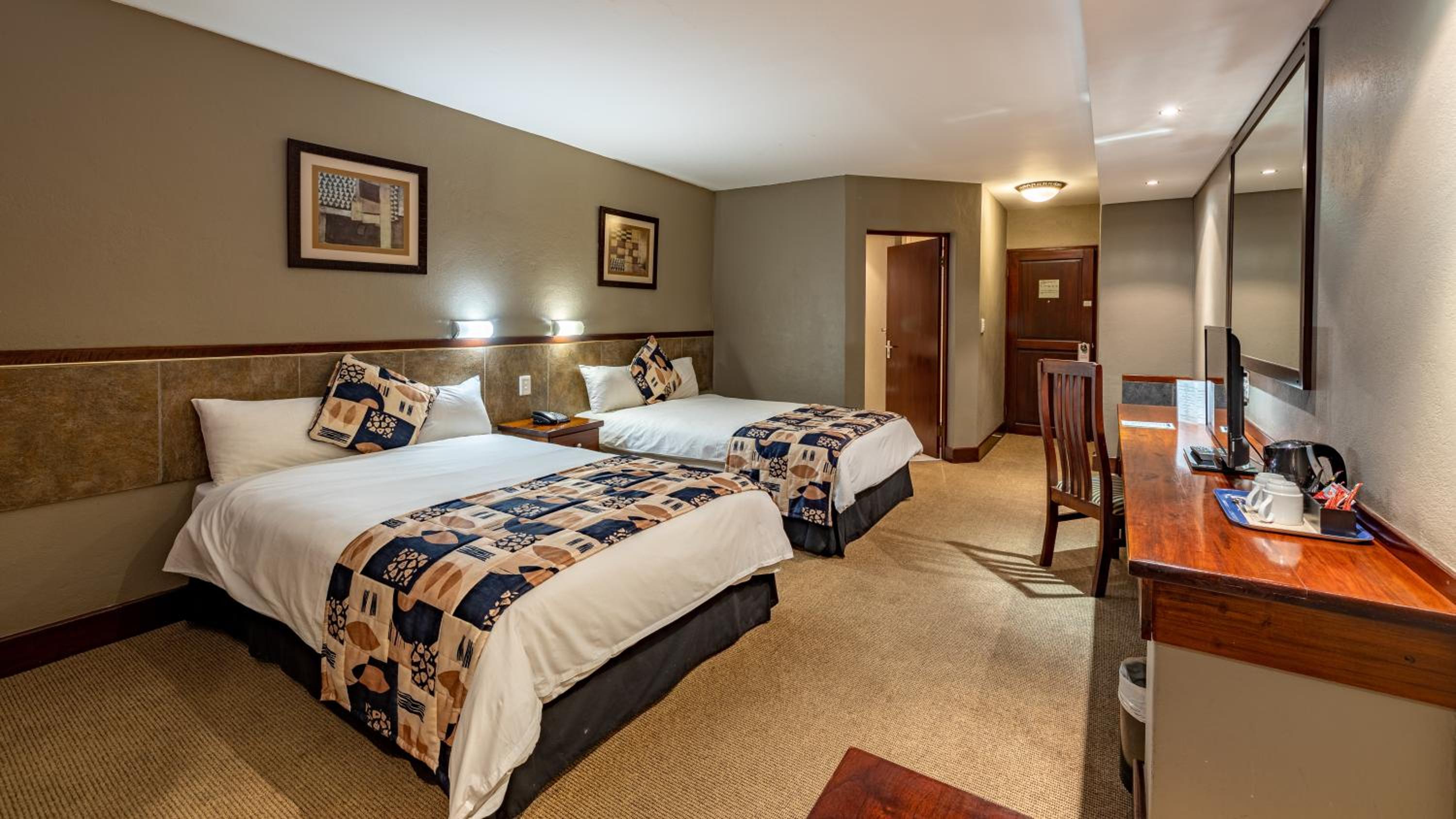 Deluxe Room - Photo 1